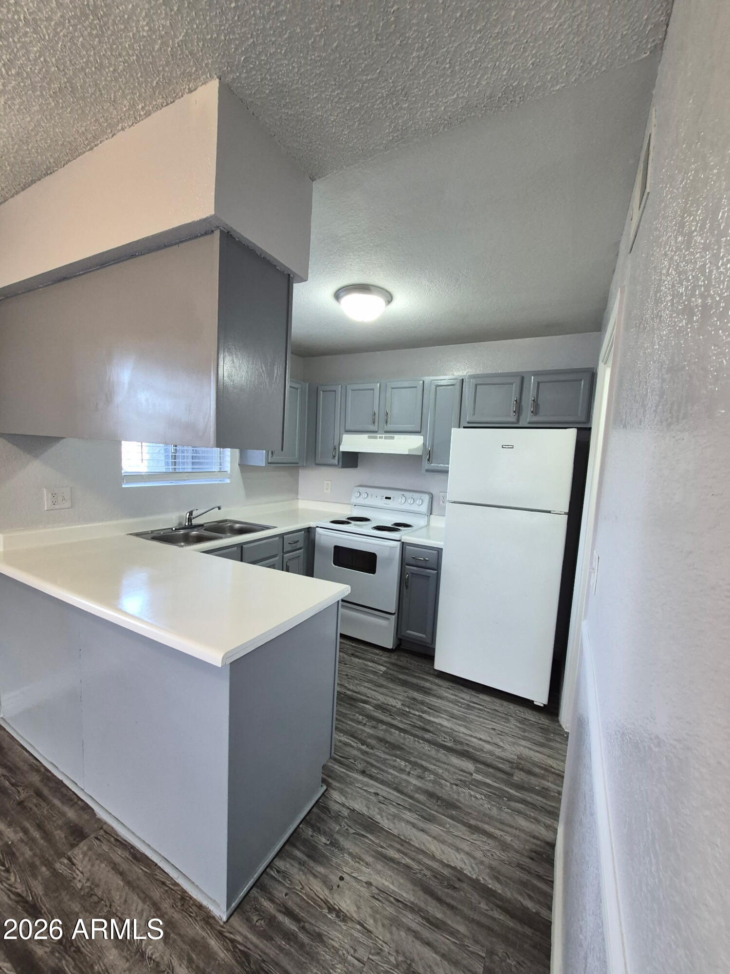 3049 E CICERO Street