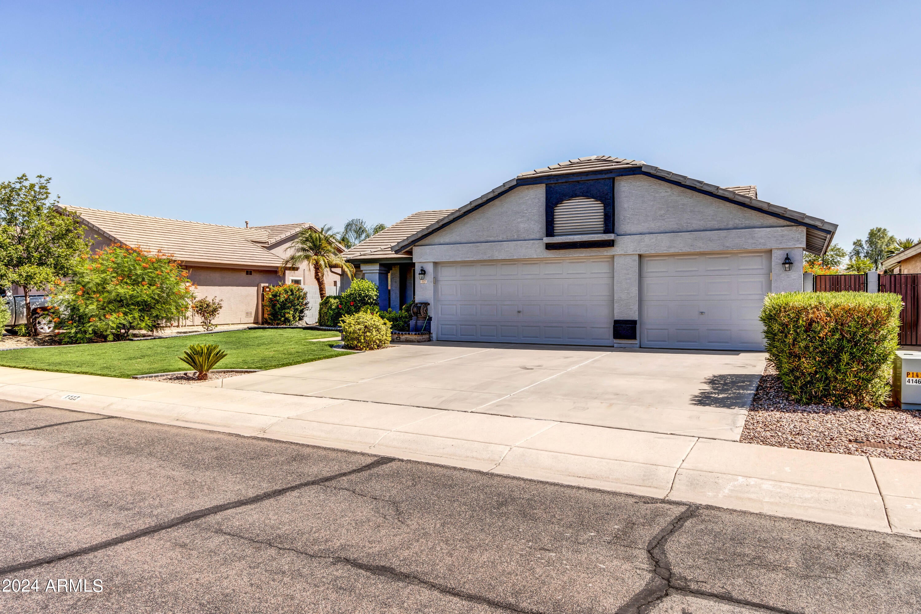 1113 E Betsy Lane
