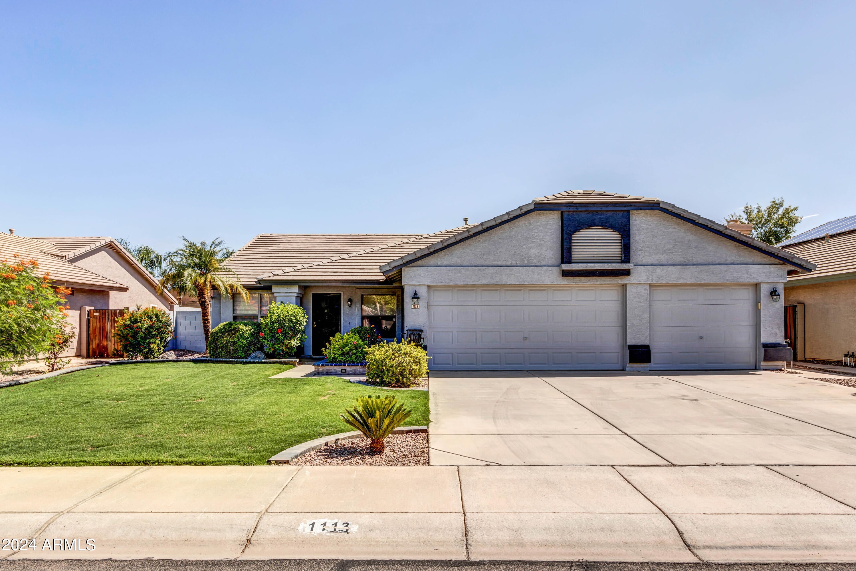 1113 E Betsy Lane