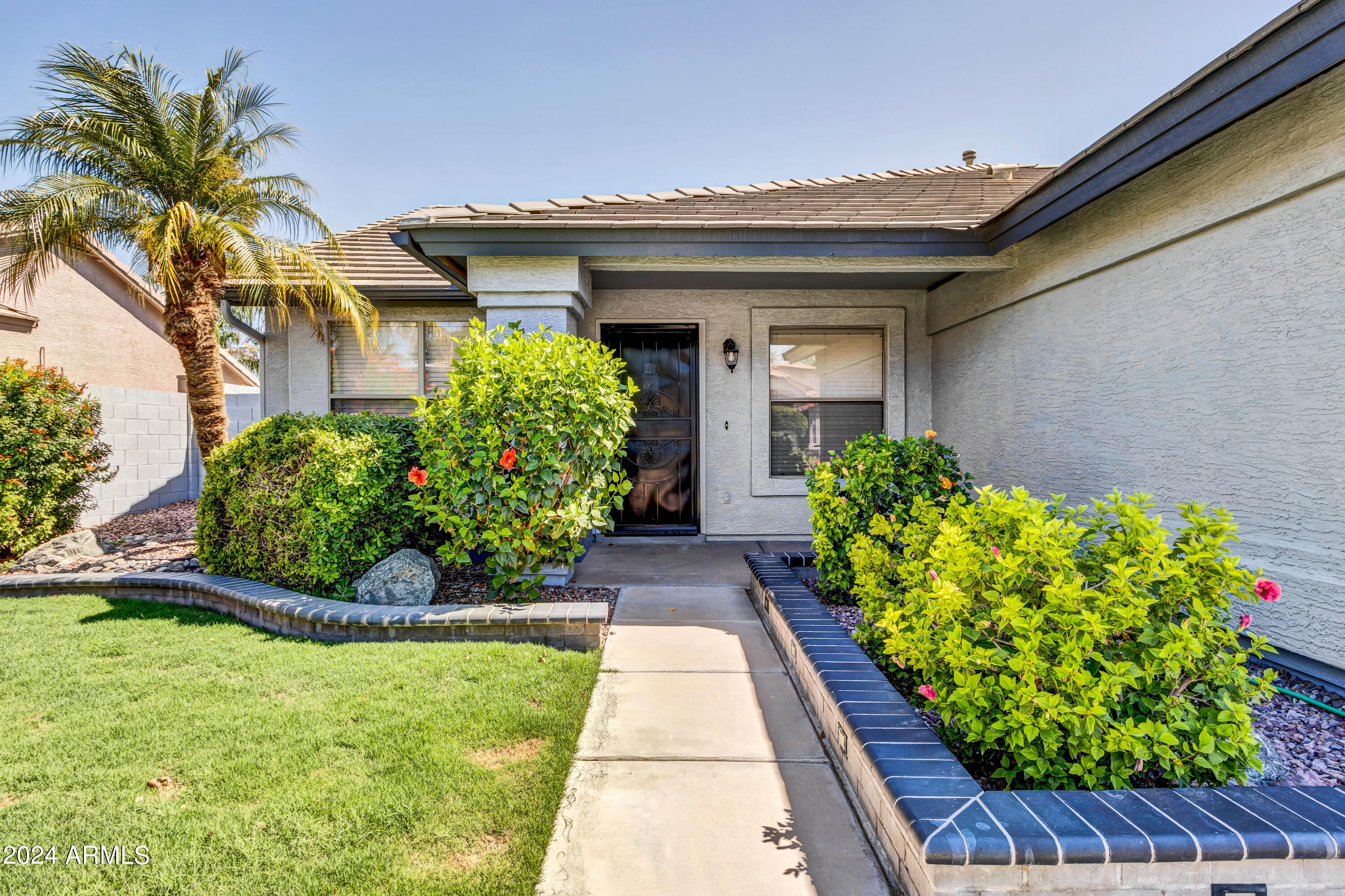 1113 E Betsy Lane