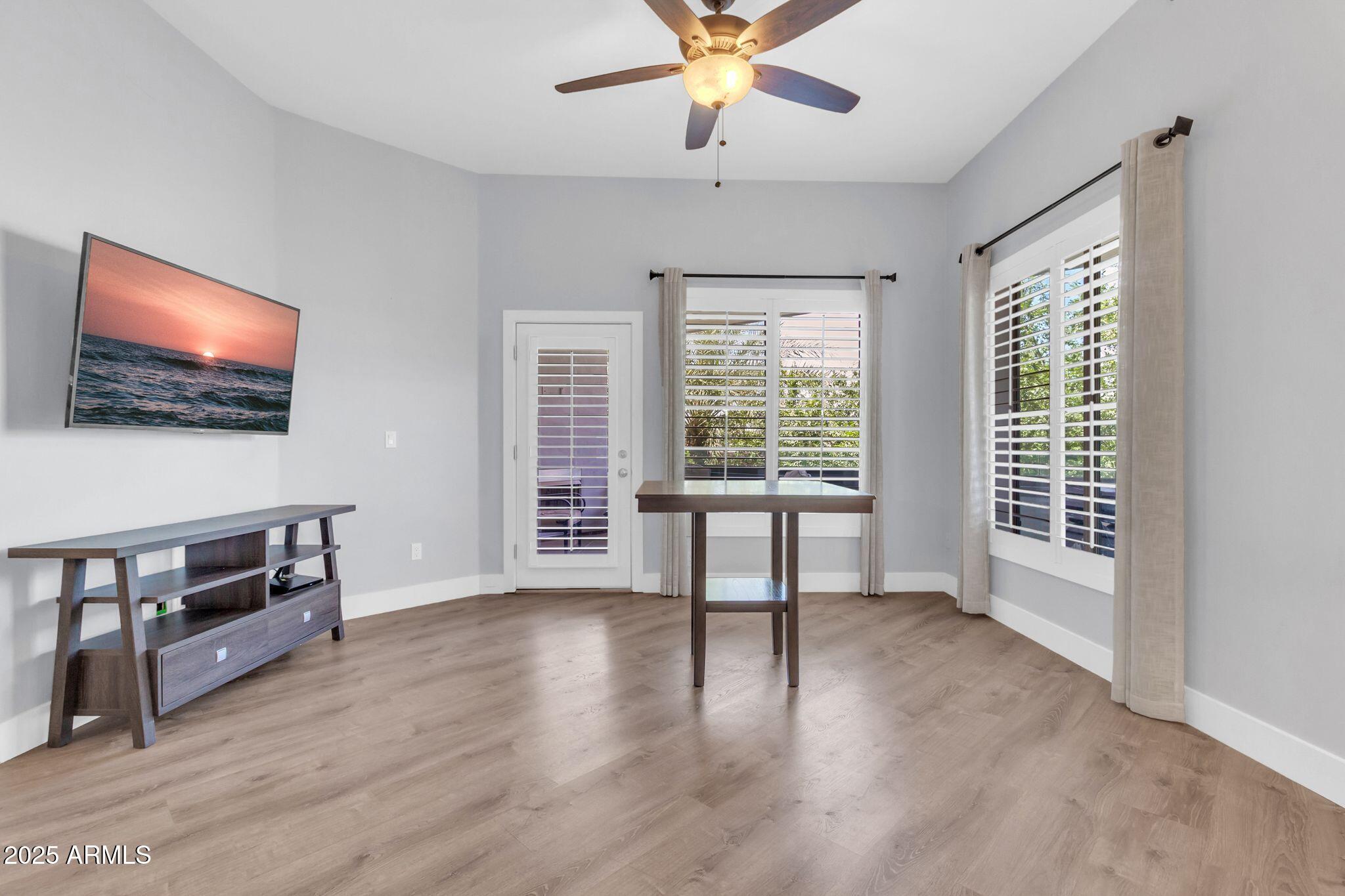 945 E Playa Del Norte Drive 2005