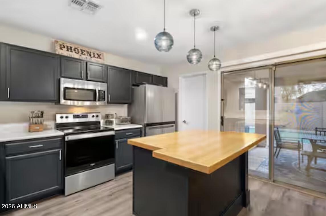 5063 E ROY ROGERS Road