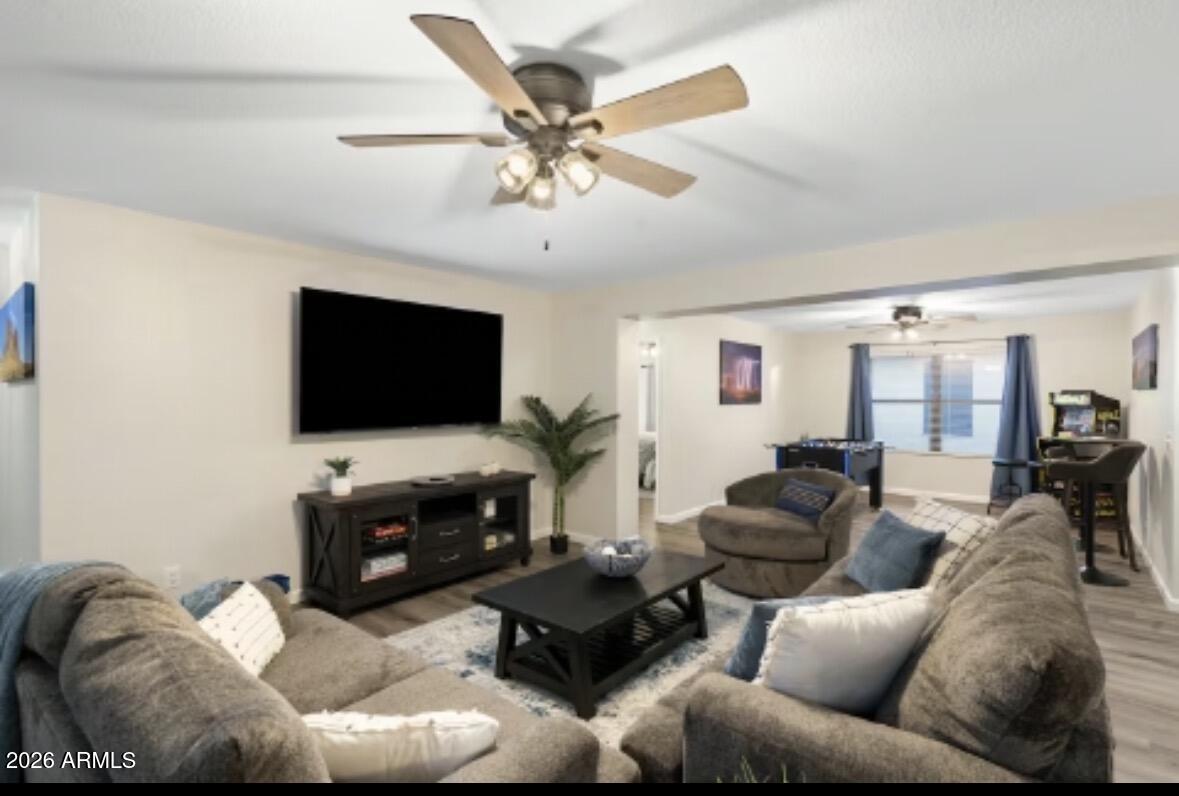 5063 E ROY ROGERS Road