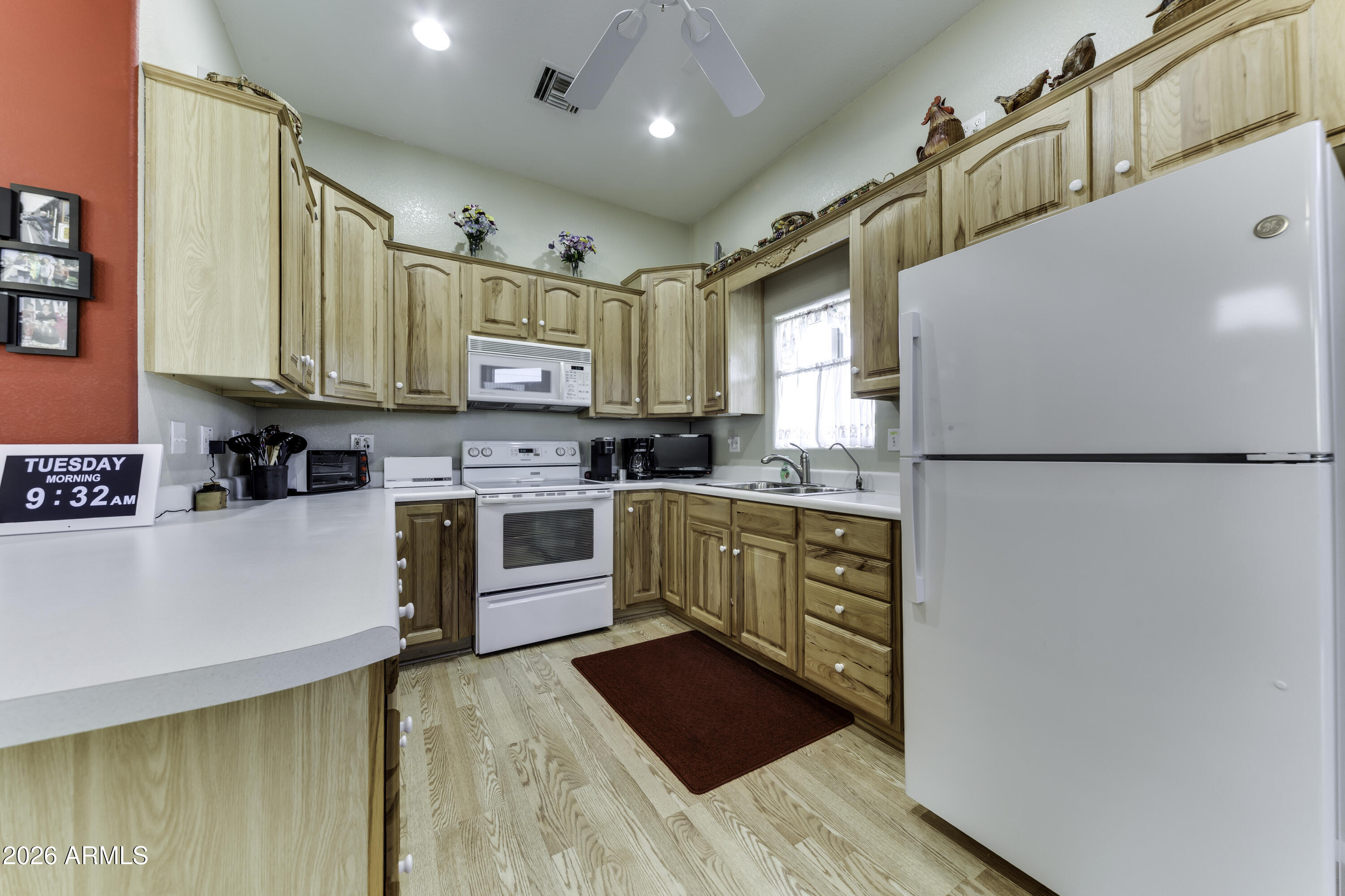 17200 W BELL Road 1517