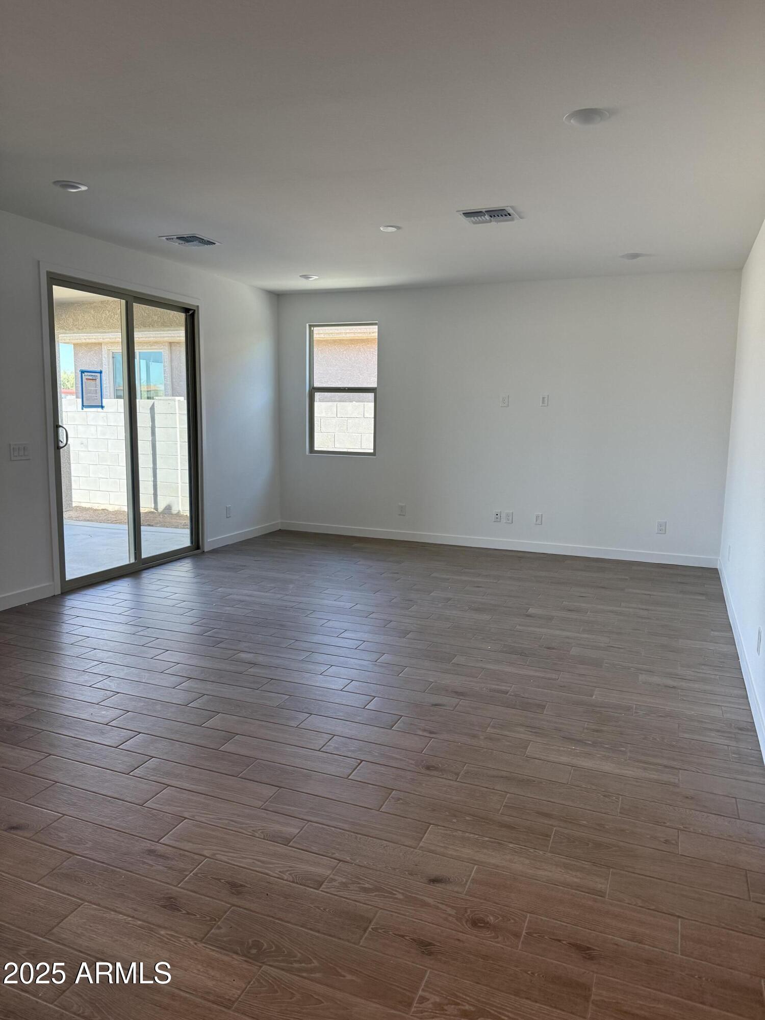 23186 W WINSLOW Avenue