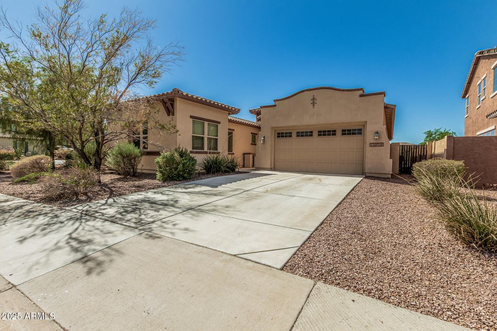 Photo of 13958 S 180th Avenue, Goodyear, AZ 85338 (MLS # 6930118)