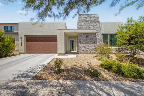 Photo of 1122 E Monte Way, Phoenix, AZ 85042 (MLS # 7058196)