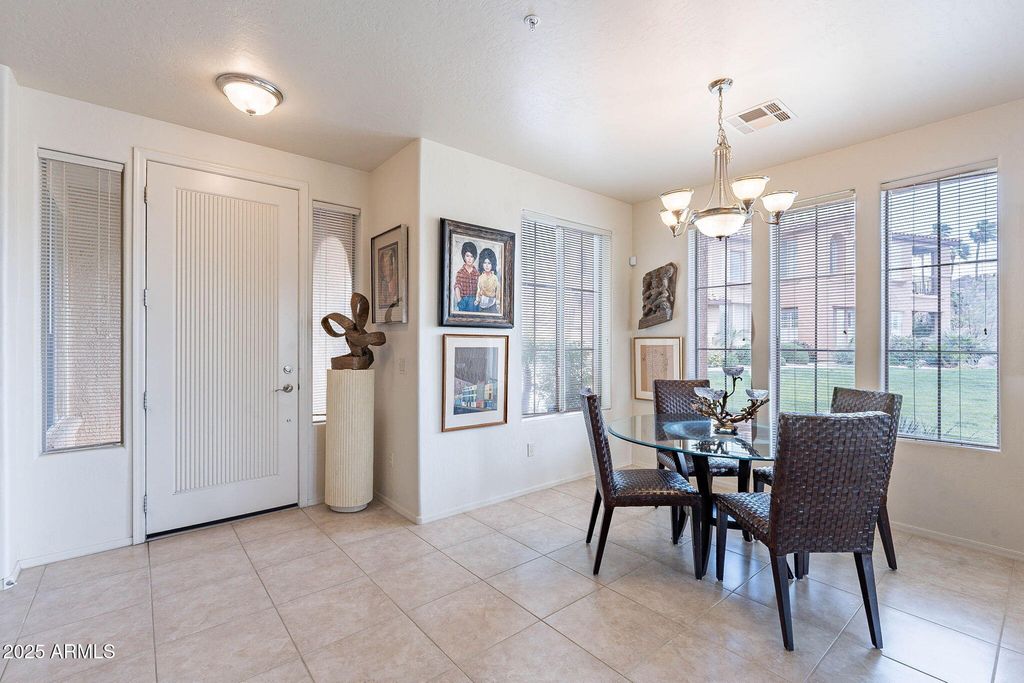 listing image 0