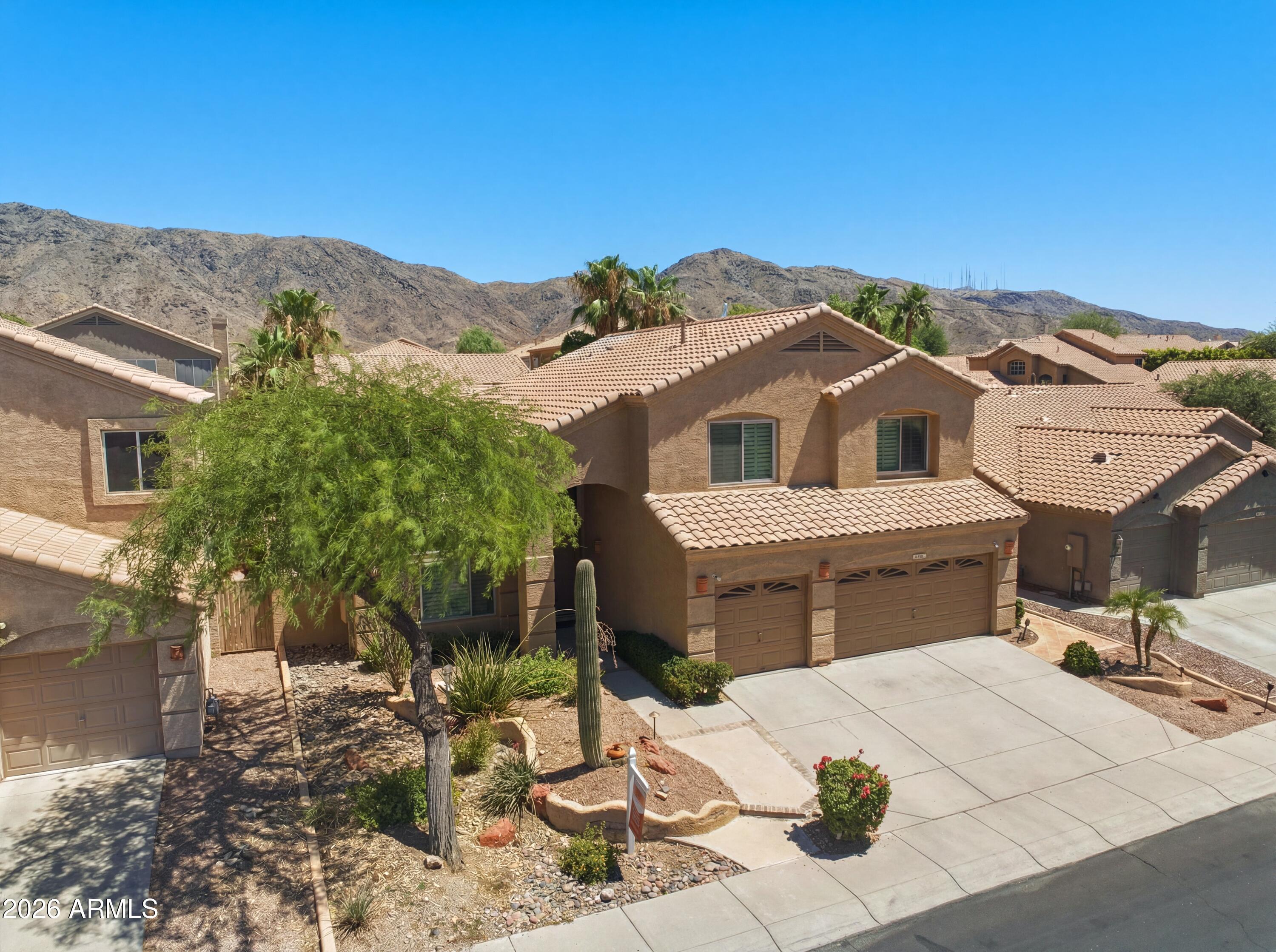 1732 W CATHEDRAL ROCK Drive