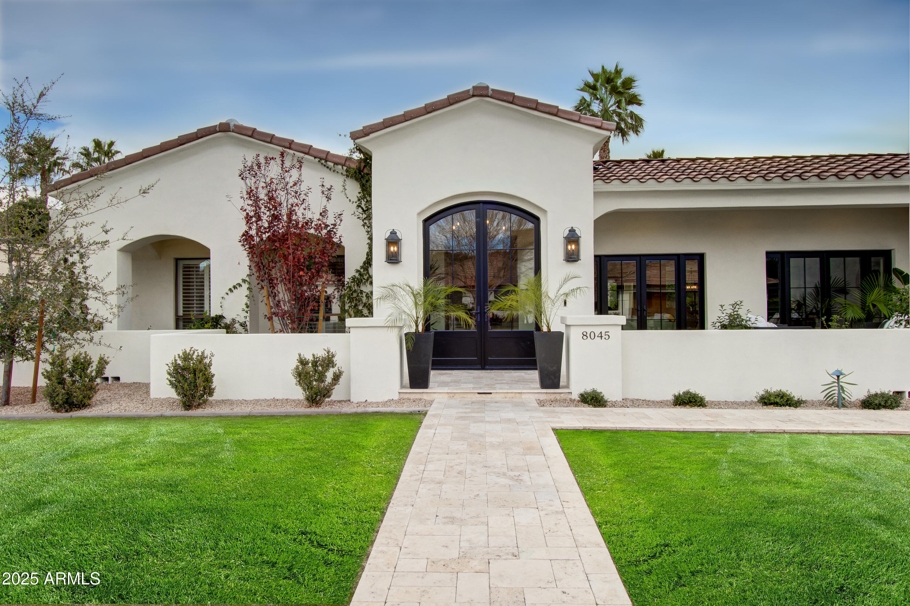 8045 E DEL CAVERNA Drive