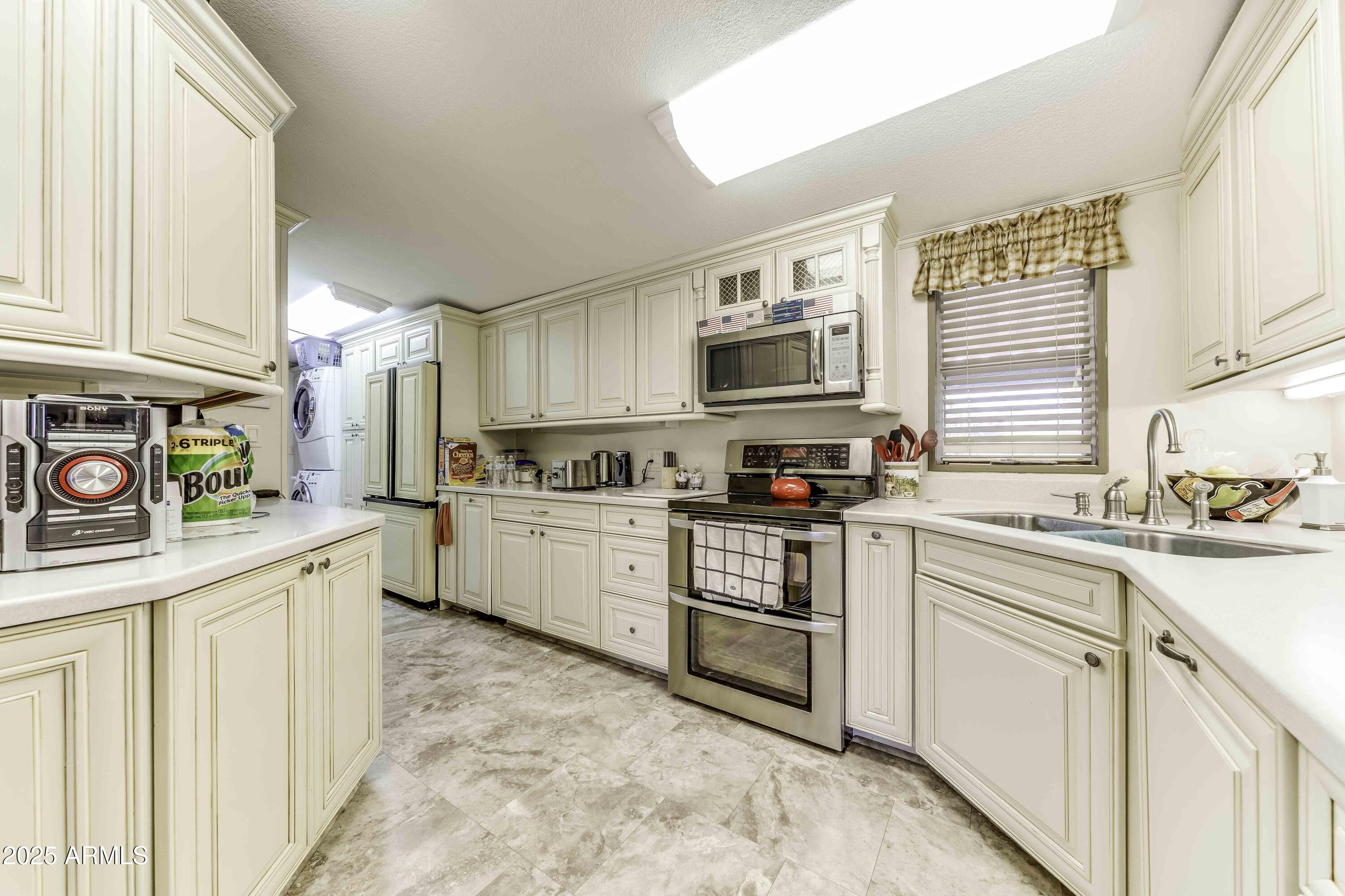 17200 W BELL Road 2313