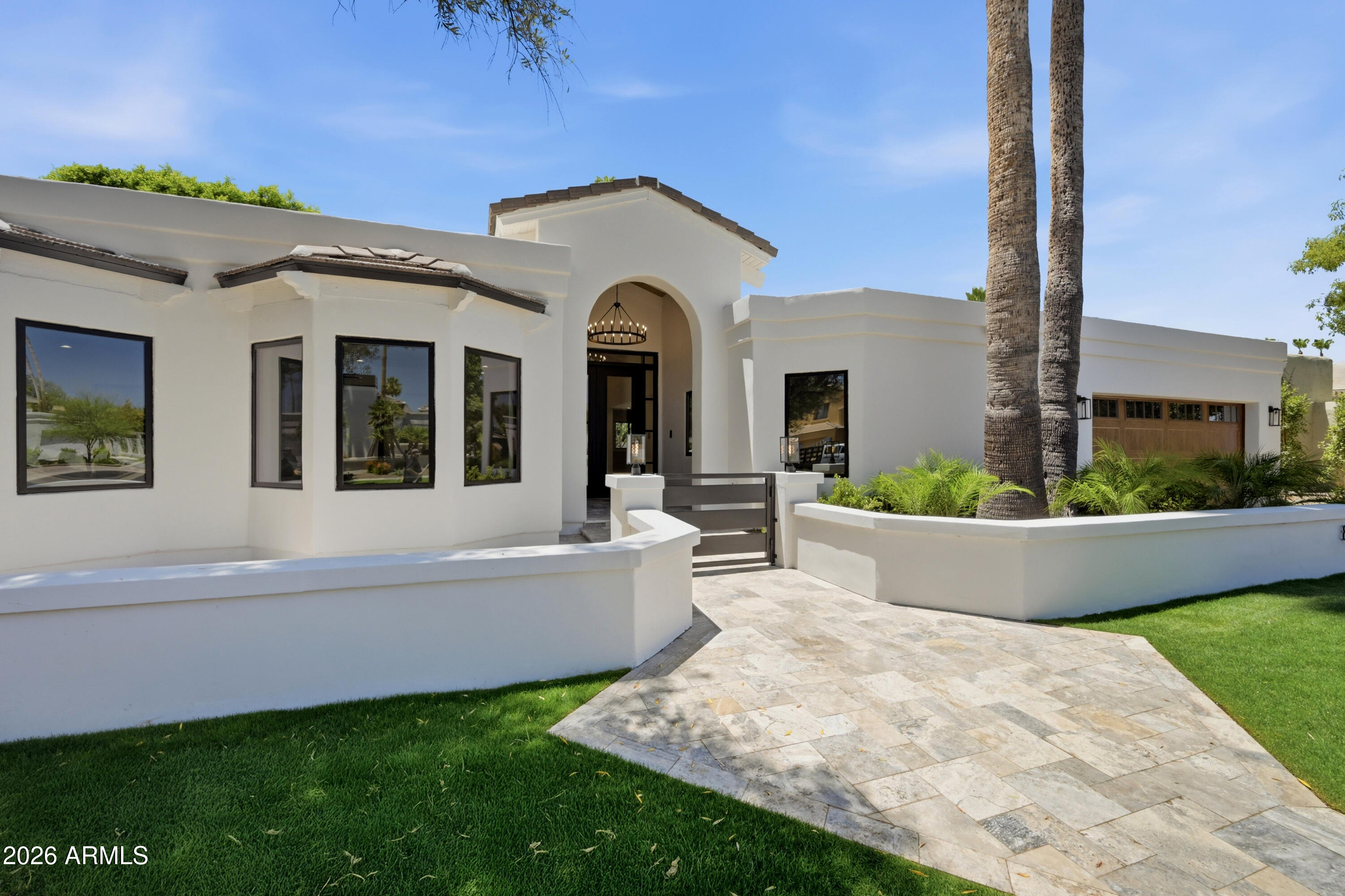 8157 E DEL CAPITAN Drive