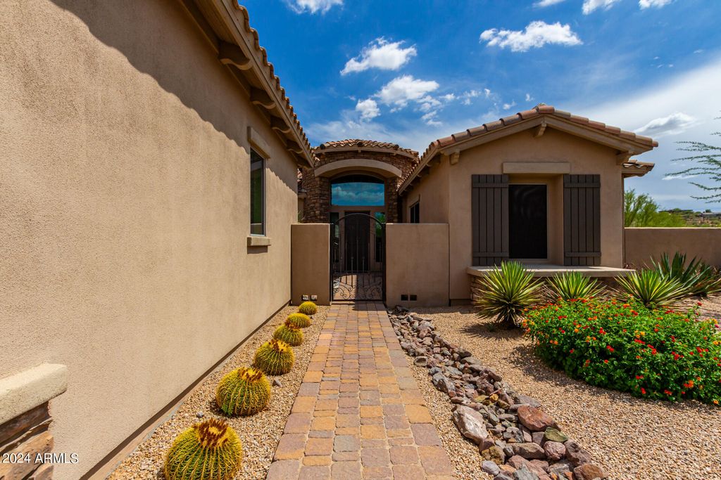 Photo of 37143 N Greythorn Circle, Carefree, AZ 85377 (MLS # 6988945)