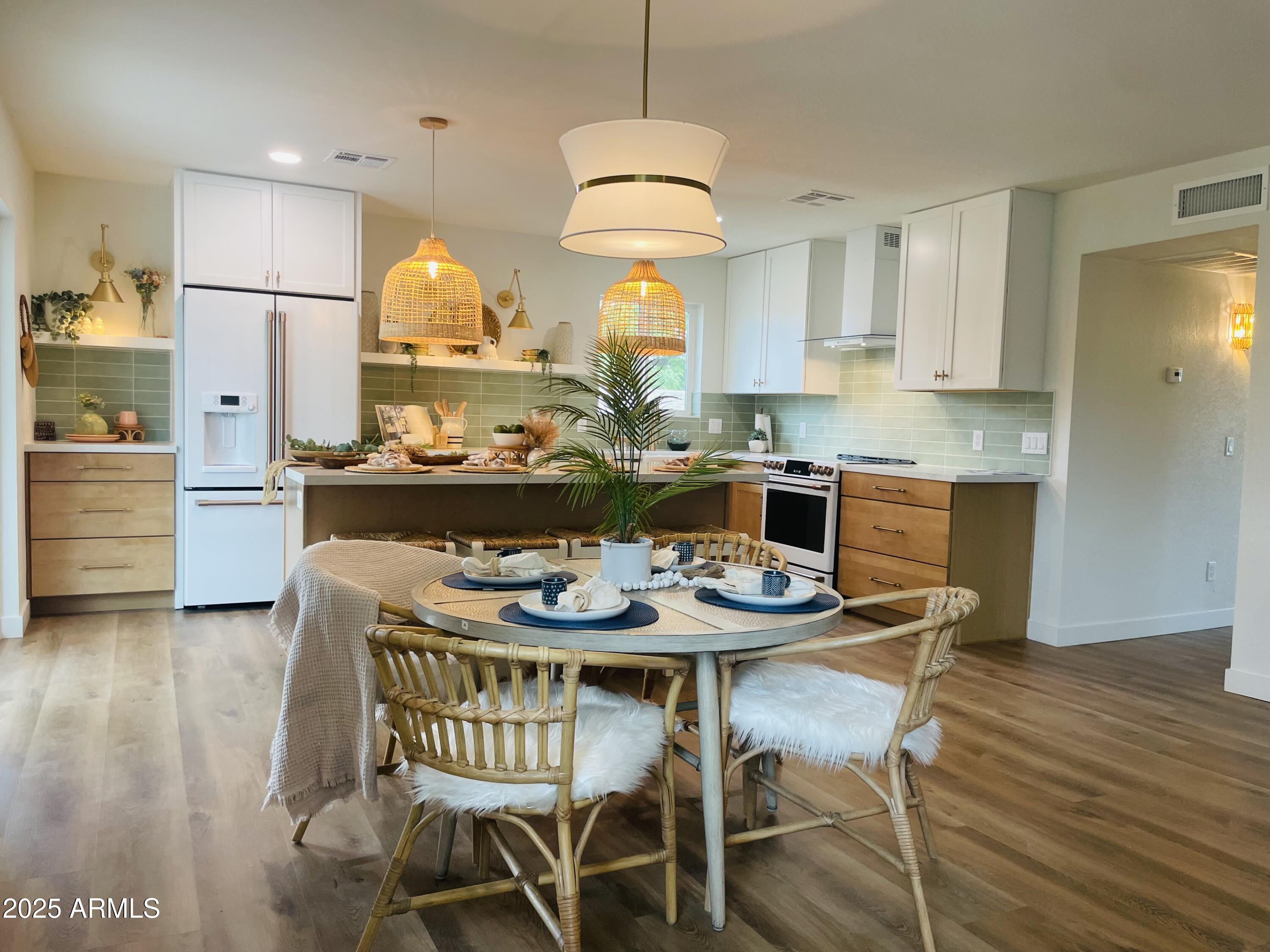 626 E PALOMINO Drive