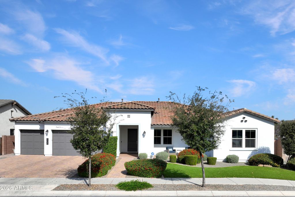 Photo of 21040 E Sparrow Drive, Queen Creek, AZ 85142 (MLS # 6986985)