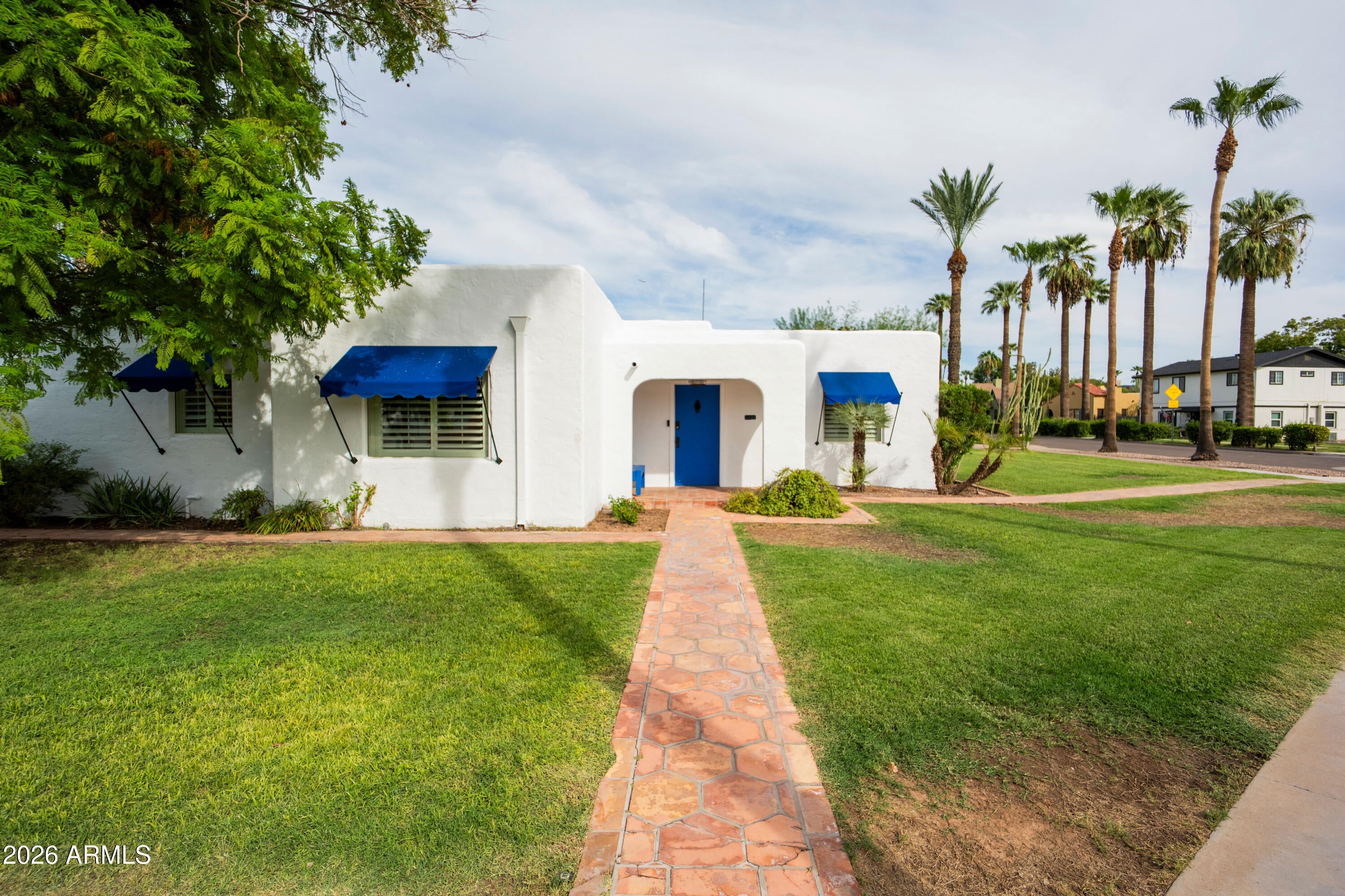1334 E FLOWER Street