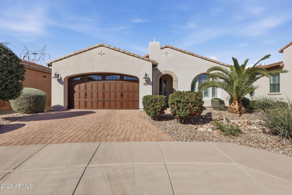 Photo of 92 E Iloca Lane, Queen Creek, AZ 85140 (MLS # 6990362)