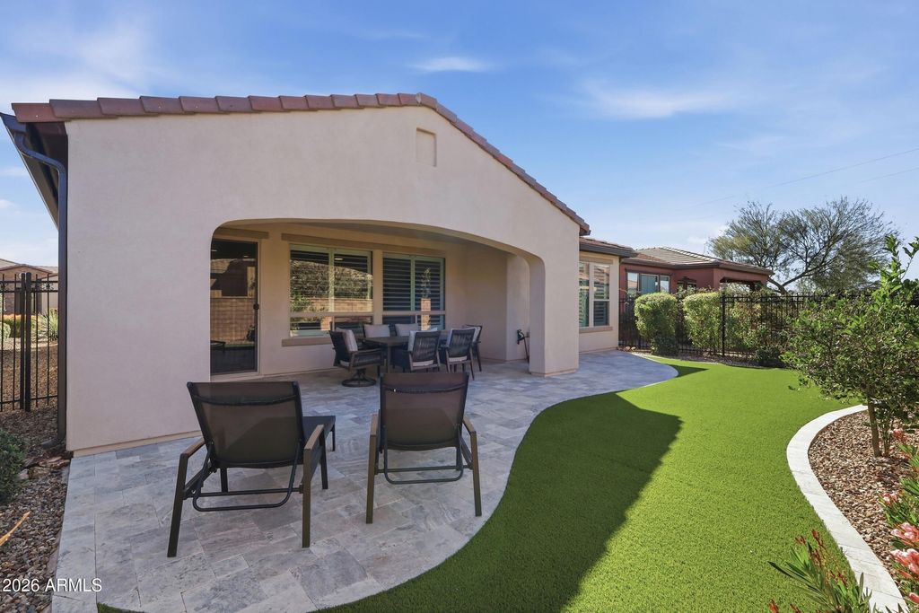 Photo of 92 E Iloca Lane, Queen Creek, AZ 85140 (MLS # 6990362)