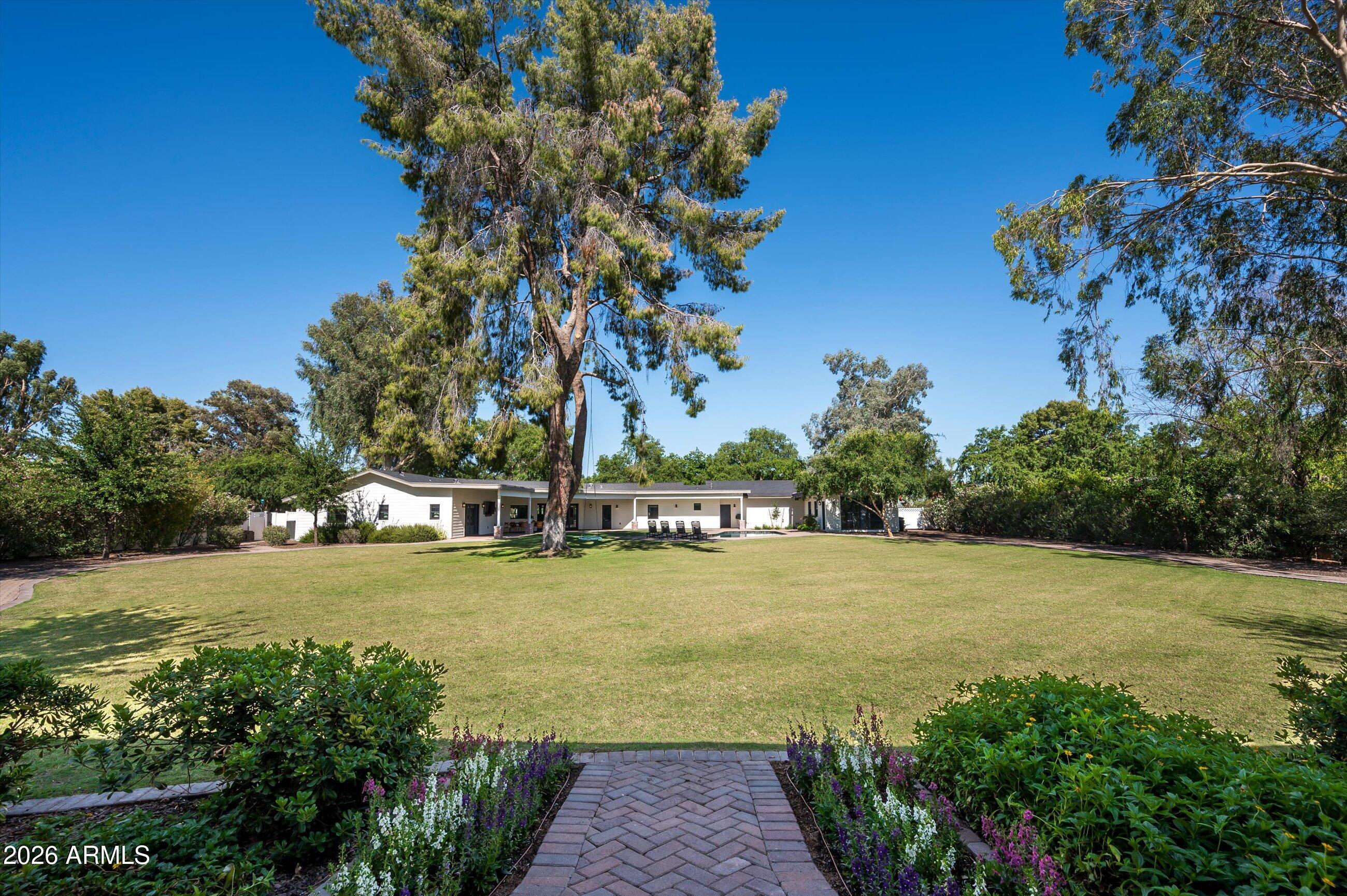 PARADISE VALLEY FARMS - Residential