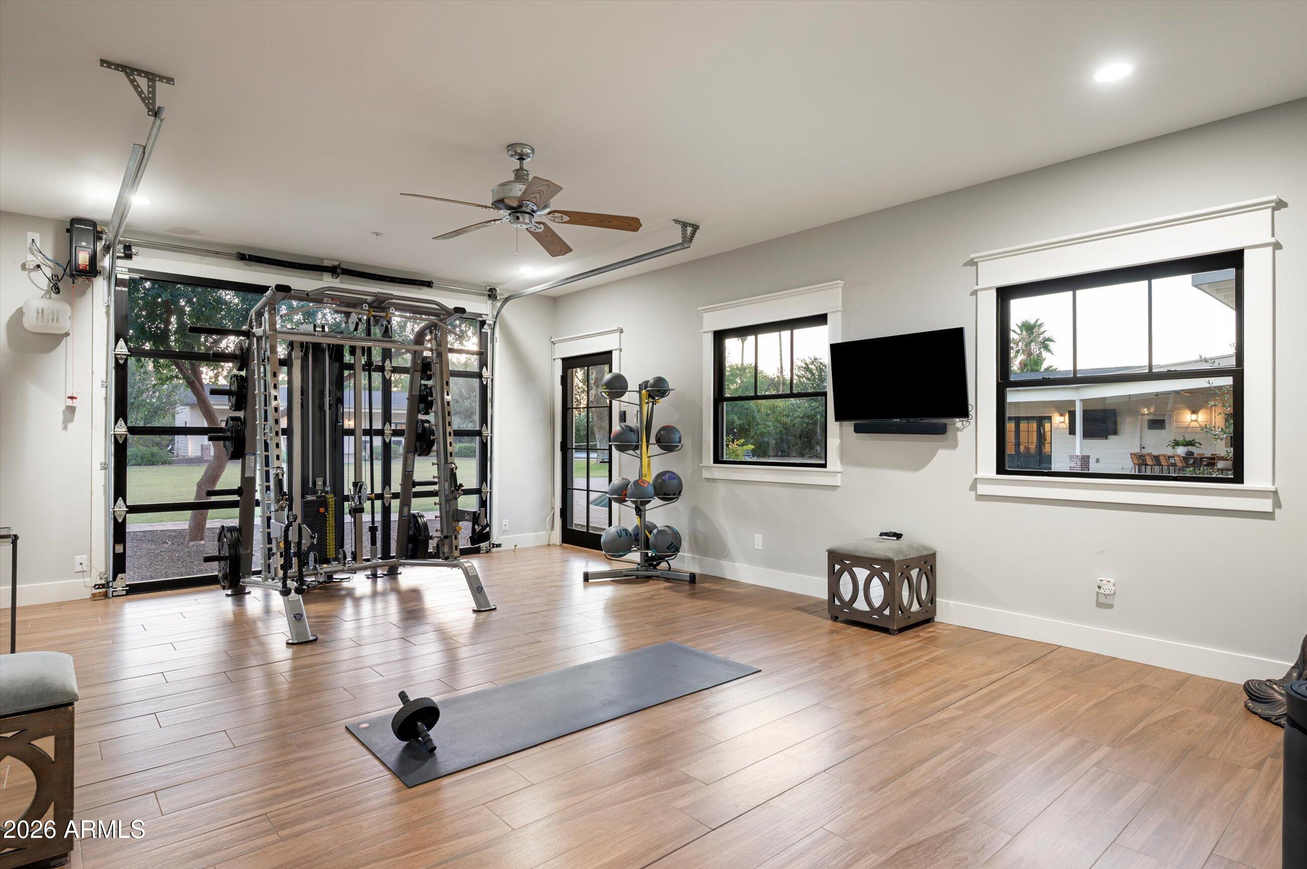 PARADISE VALLEY FARMS - Residential