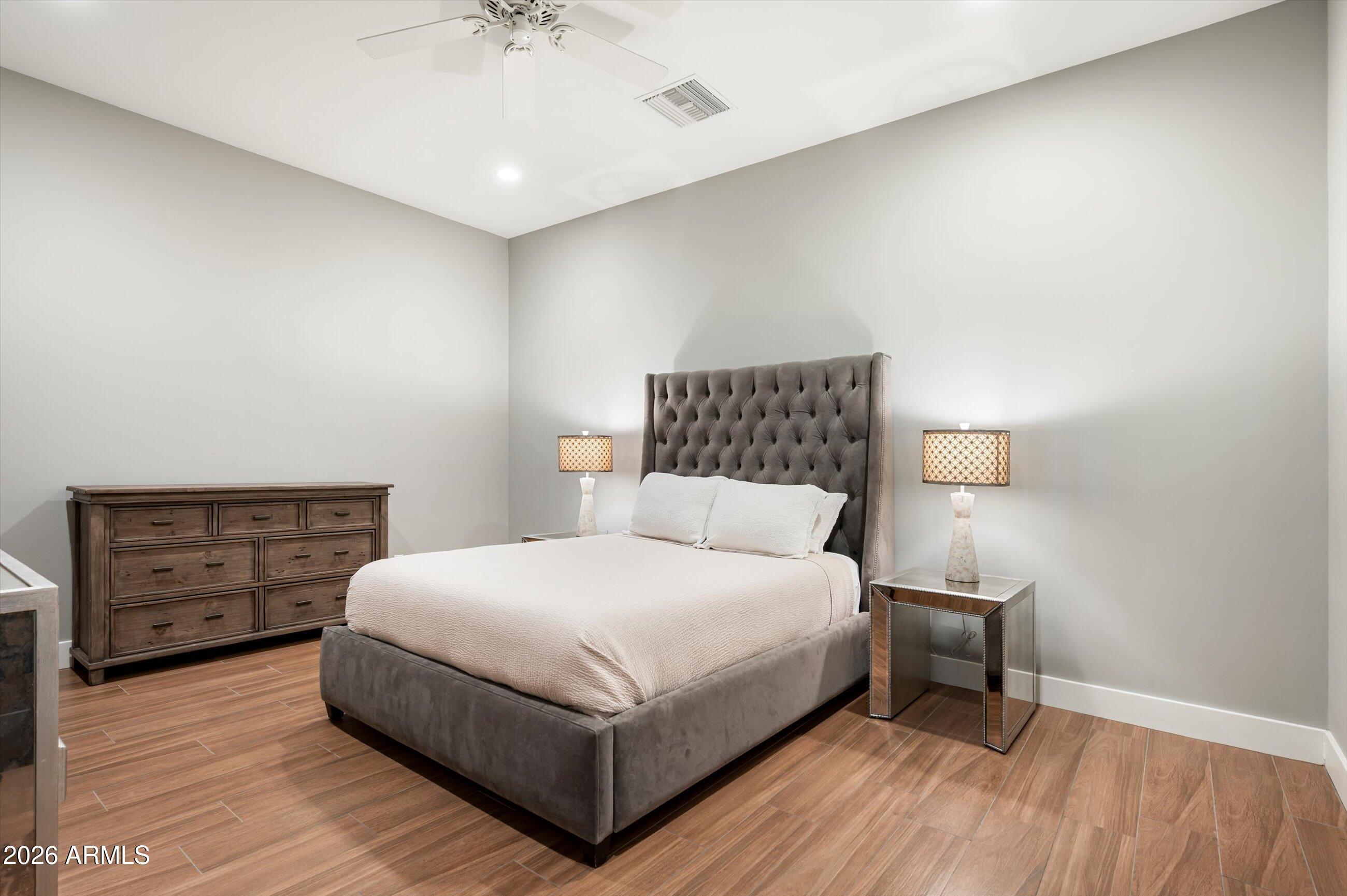 PARADISE VALLEY FARMS - Residential