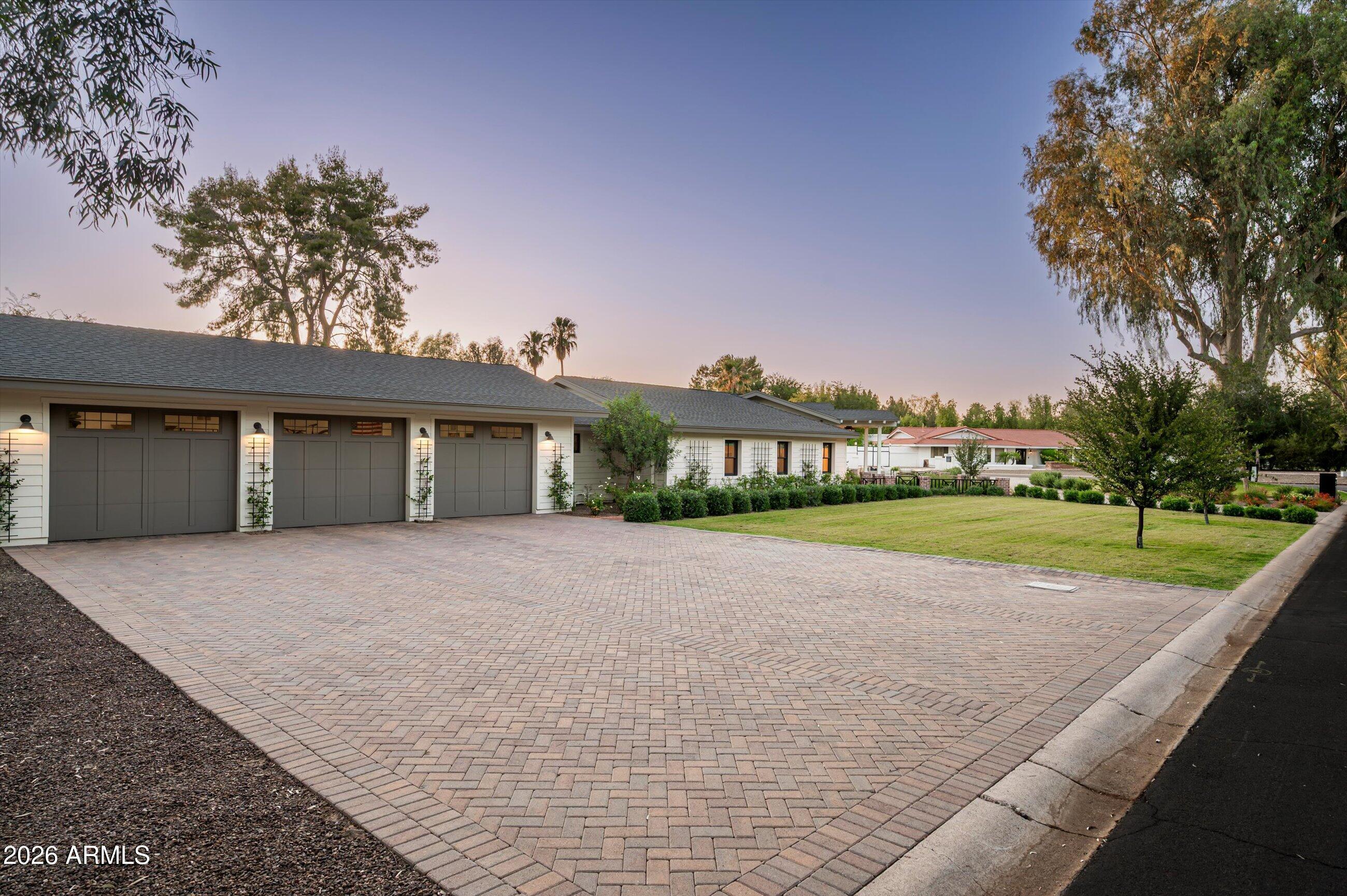 PARADISE VALLEY FARMS - Residential