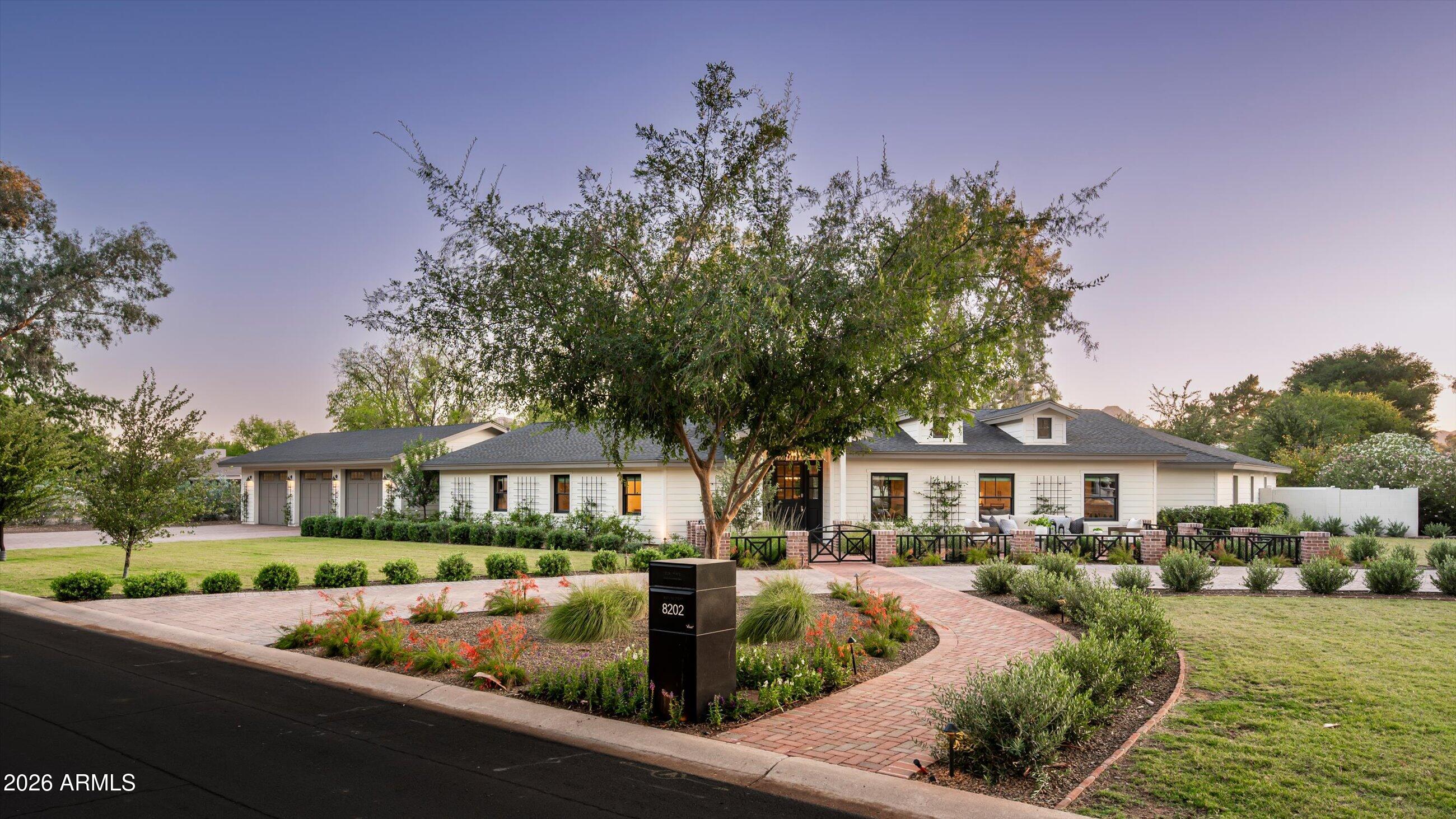 PARADISE VALLEY FARMS - Residential