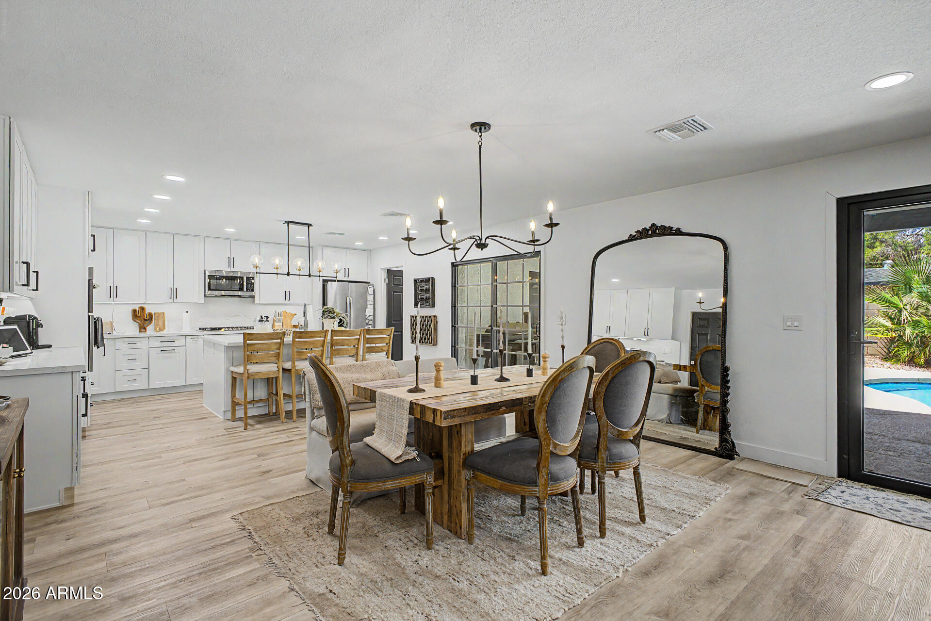 5140 E POINSETTIA Drive