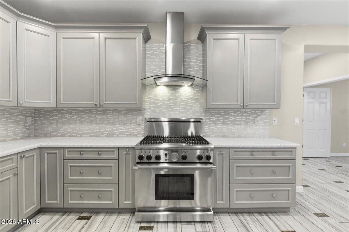 1816 W LACEWOOD Place