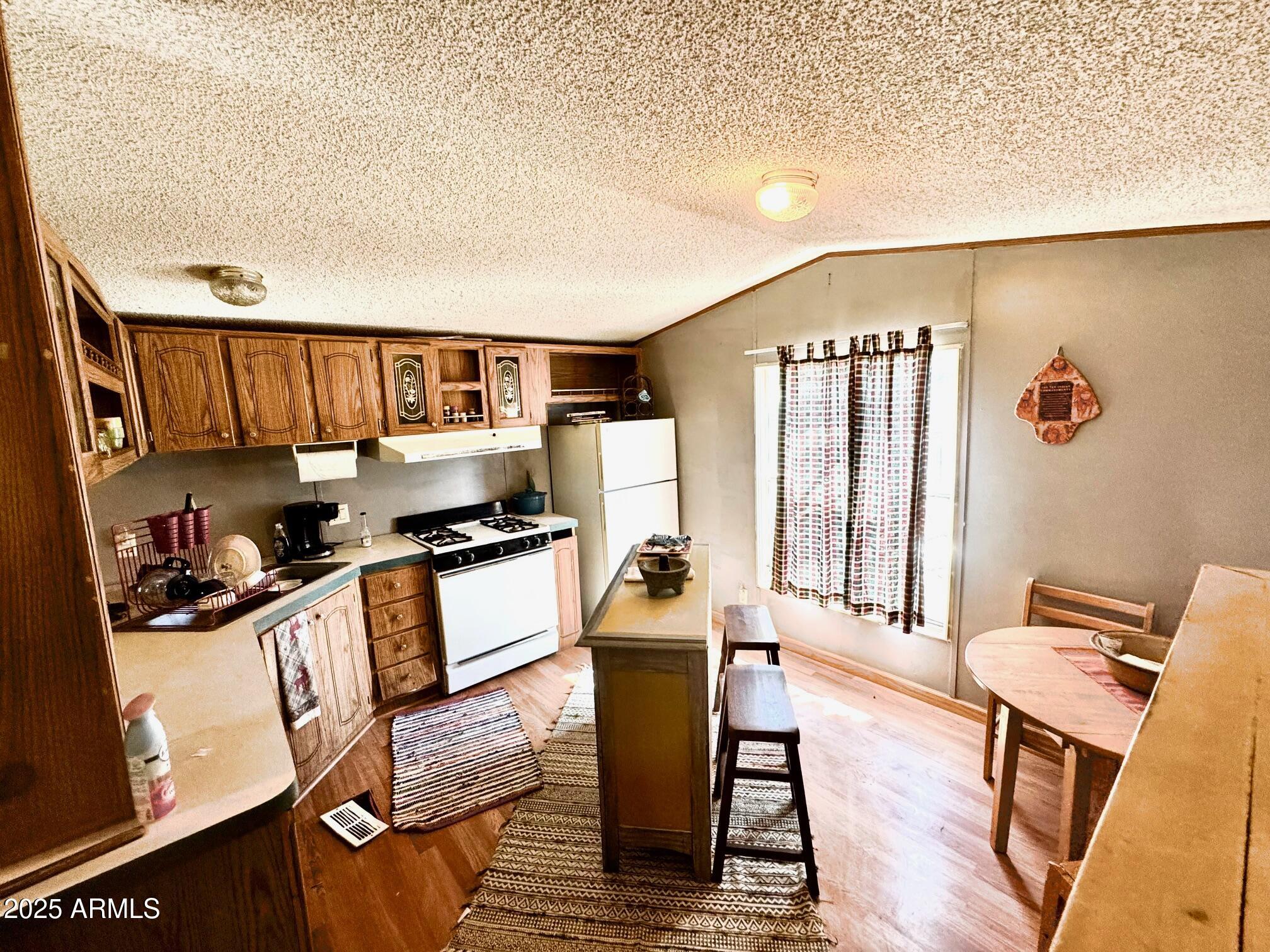 3527 BROKEN ARROW Road