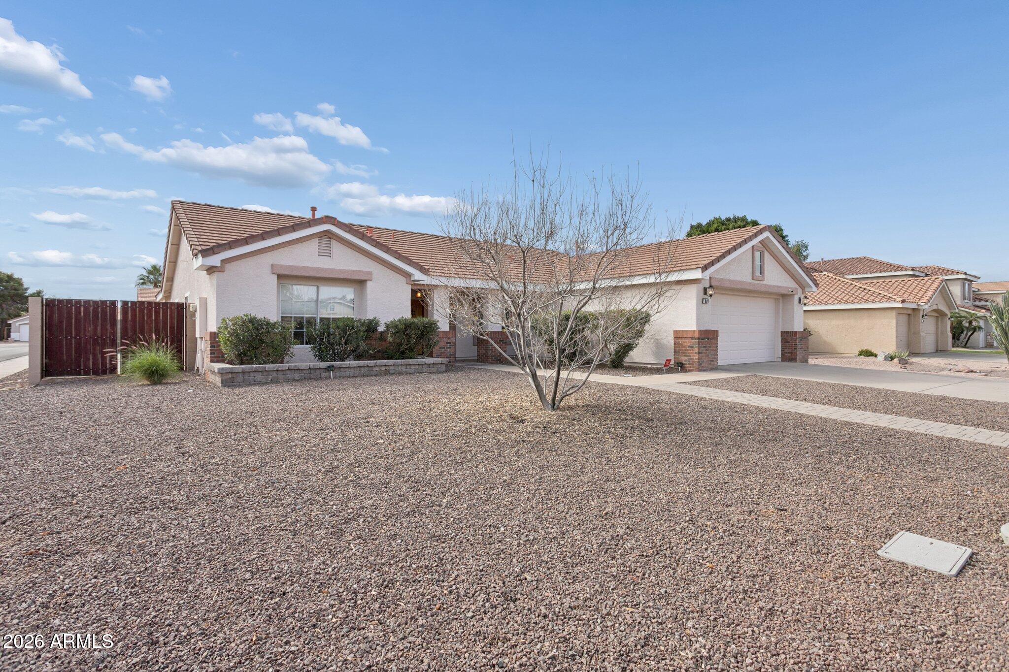 901 W JUANITA Avenue