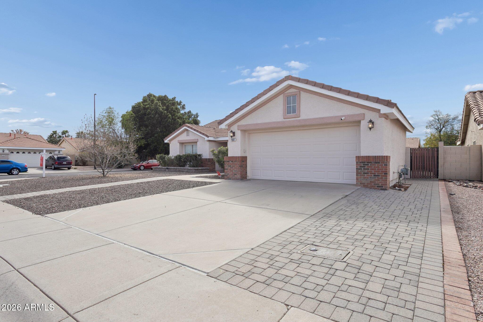 901 W JUANITA Avenue