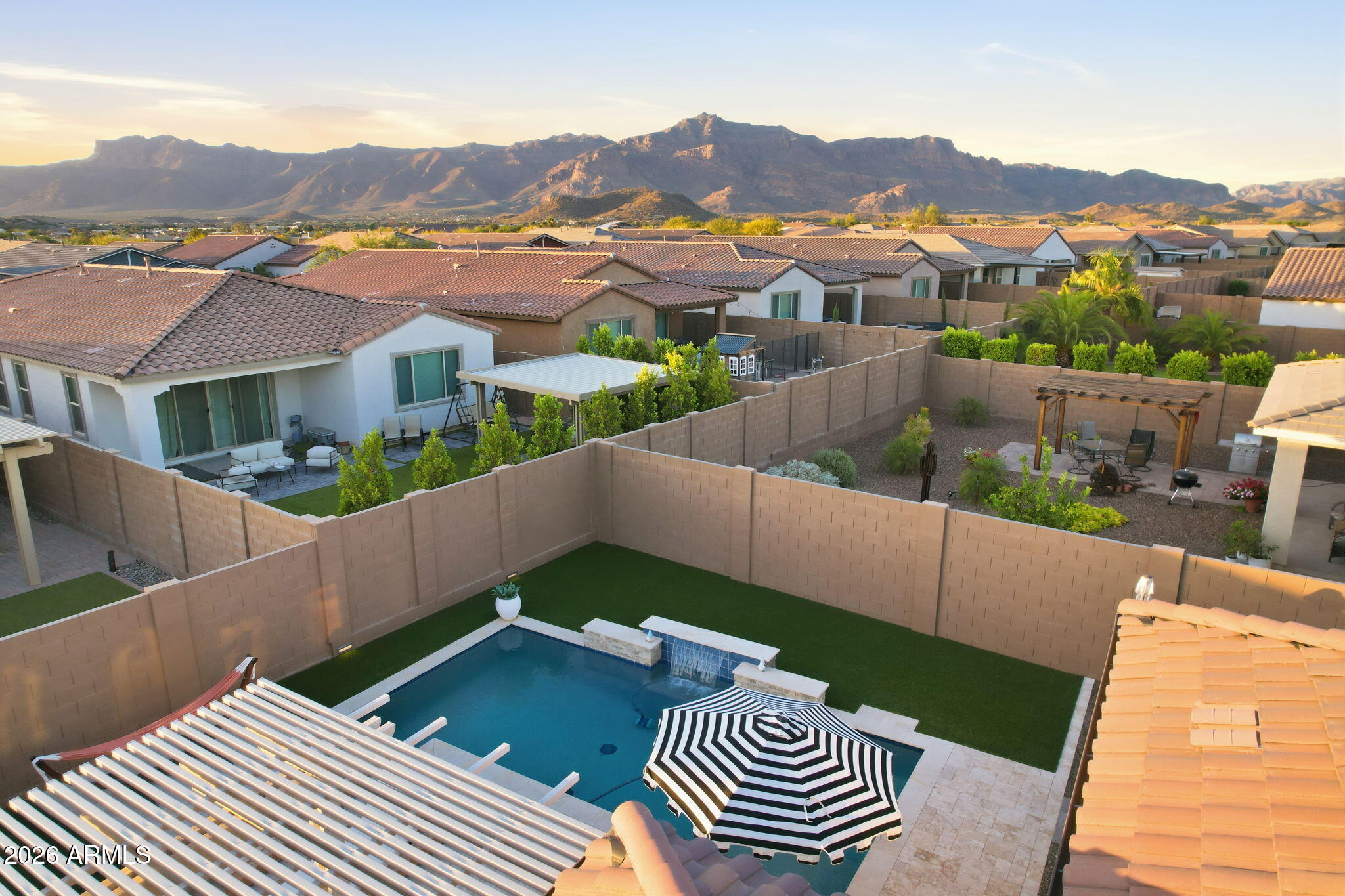 PERALTA CANYON - Residential