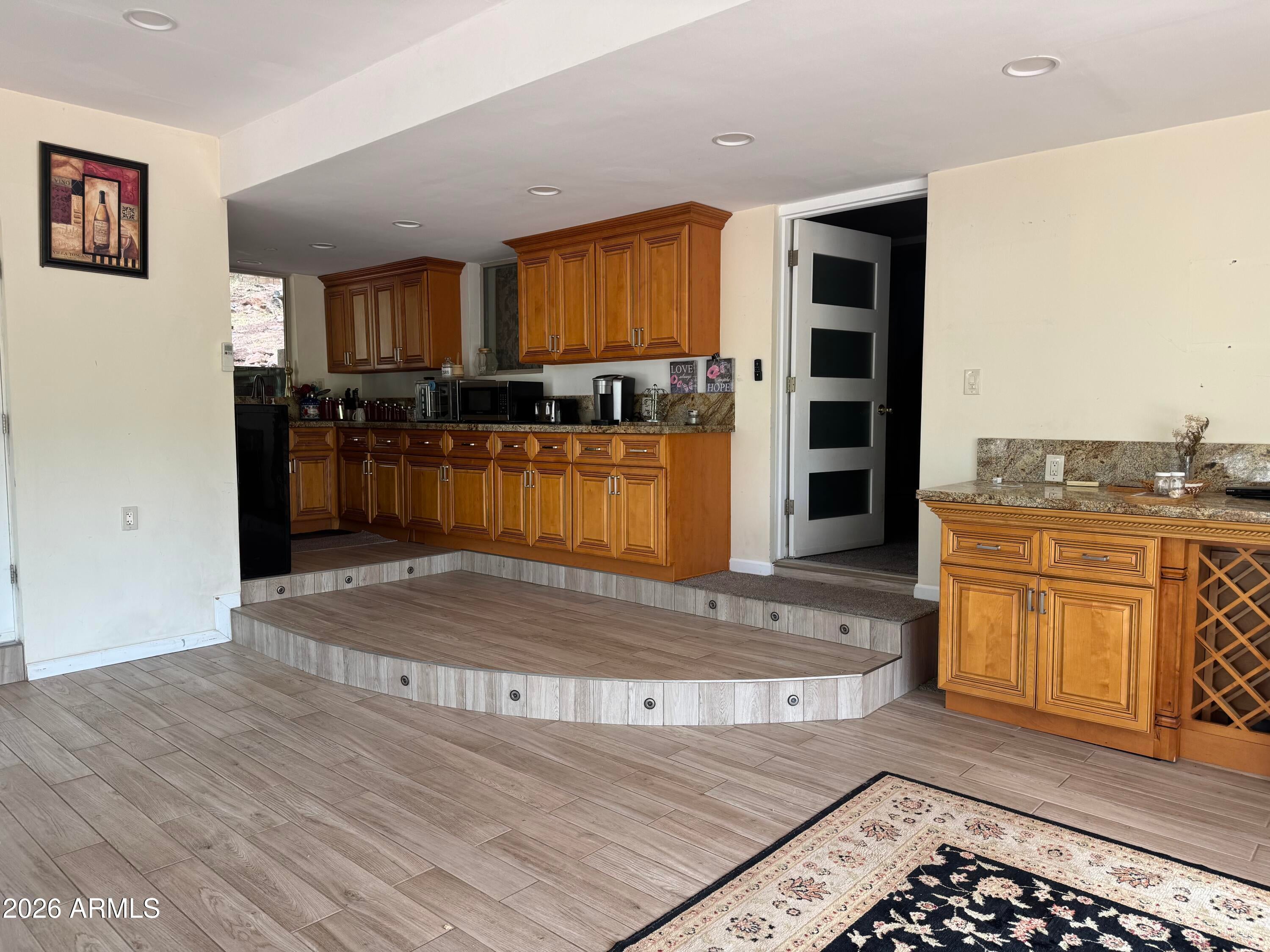 159 E EL CAMINO DEL REY --