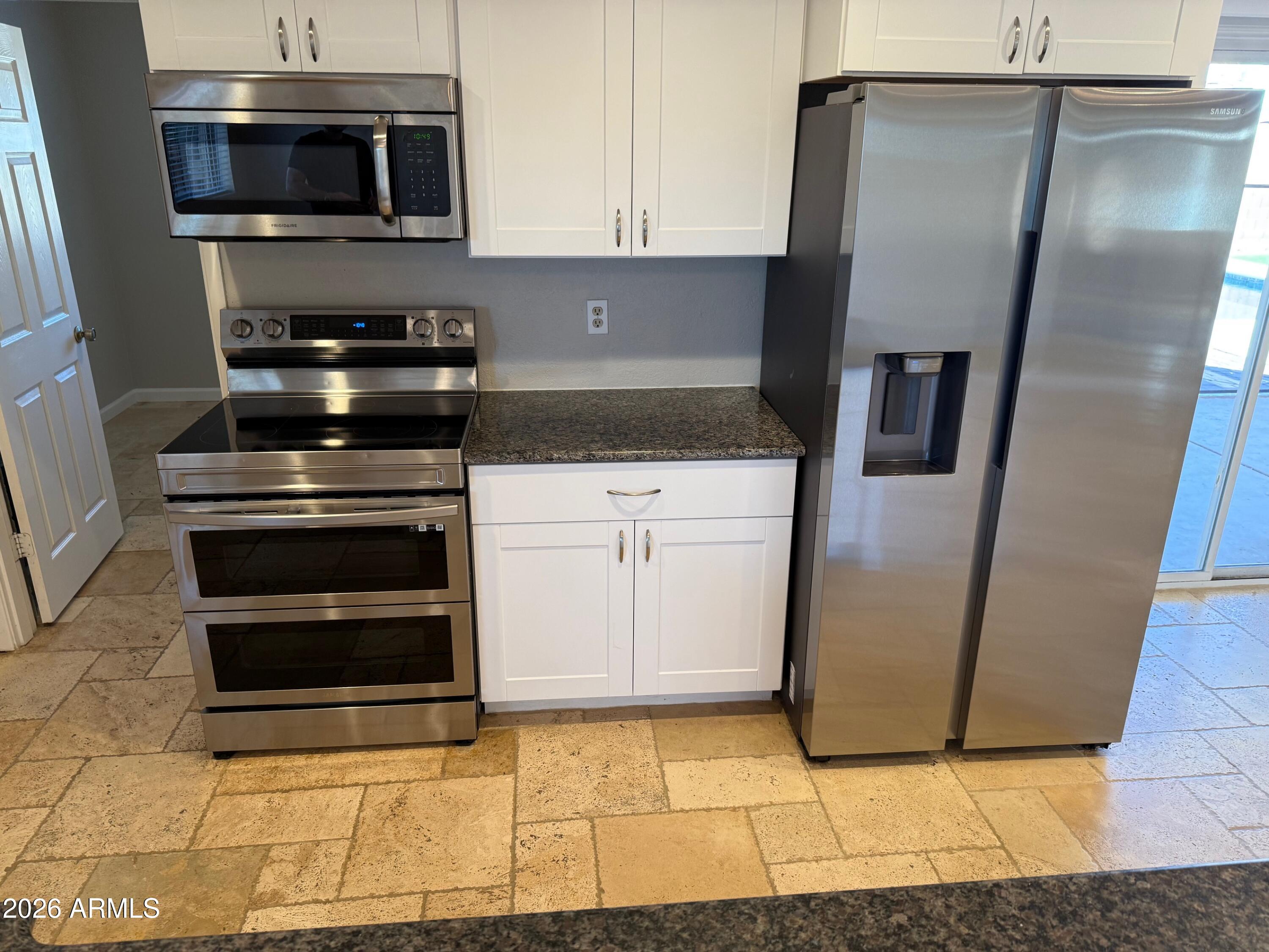 4818 W GRANDVIEW Road