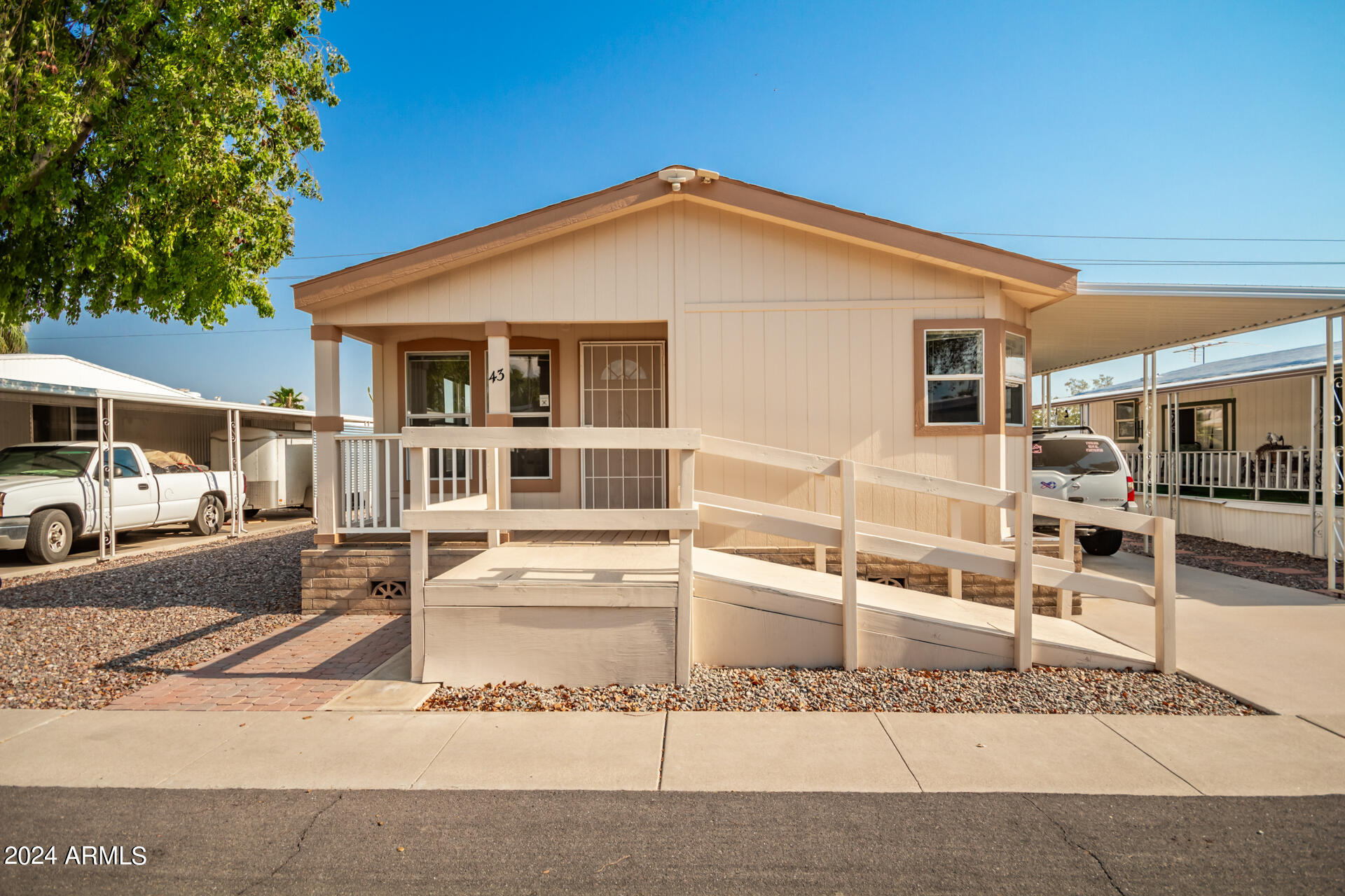 View Phoenix, AZ 85032 mobile home