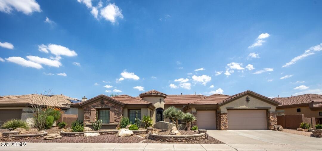 41607 N CLUB POINTE Drive