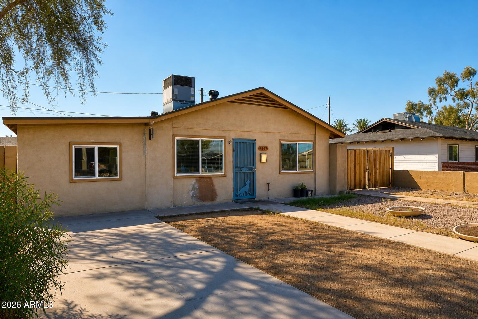 4247 W CULVER Street