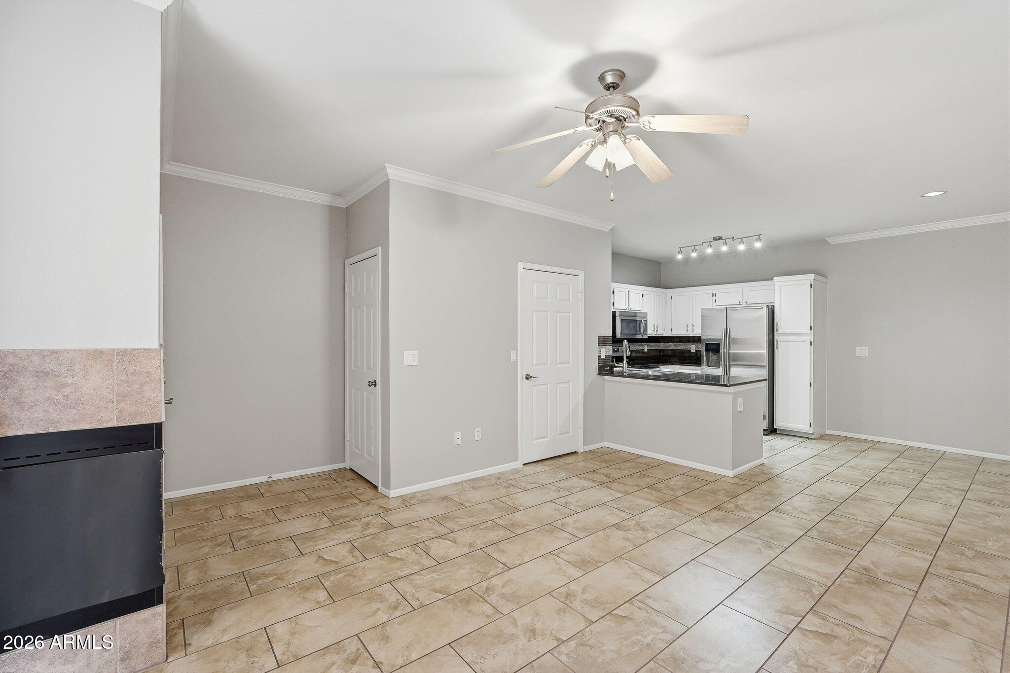 7009 E ACOMA Drive 1091