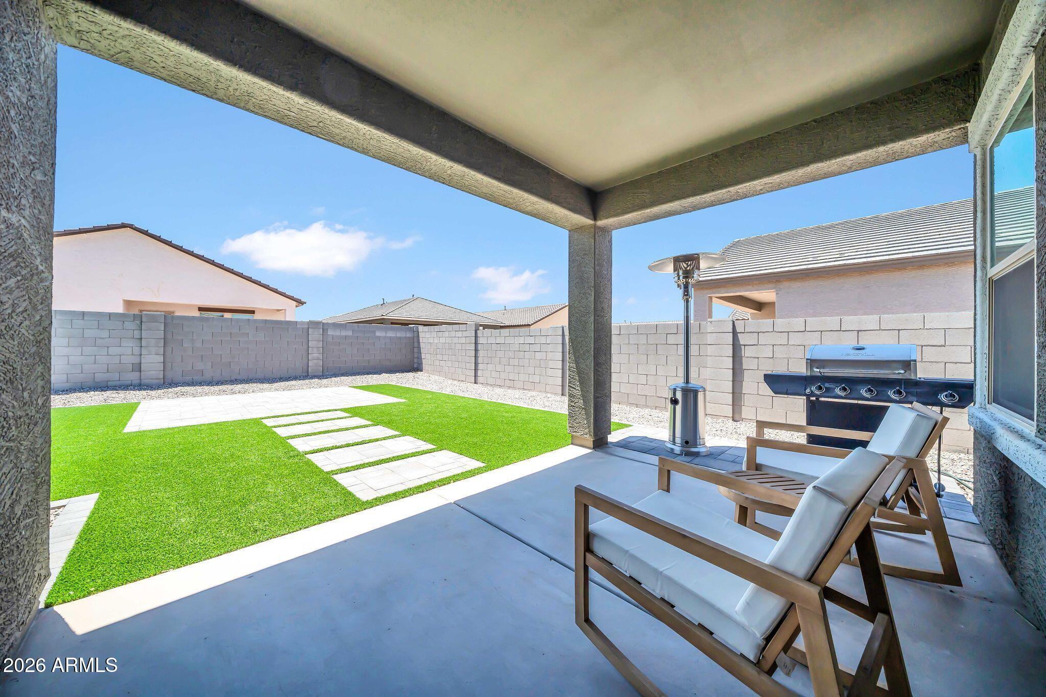 5611 W MOODY Trail