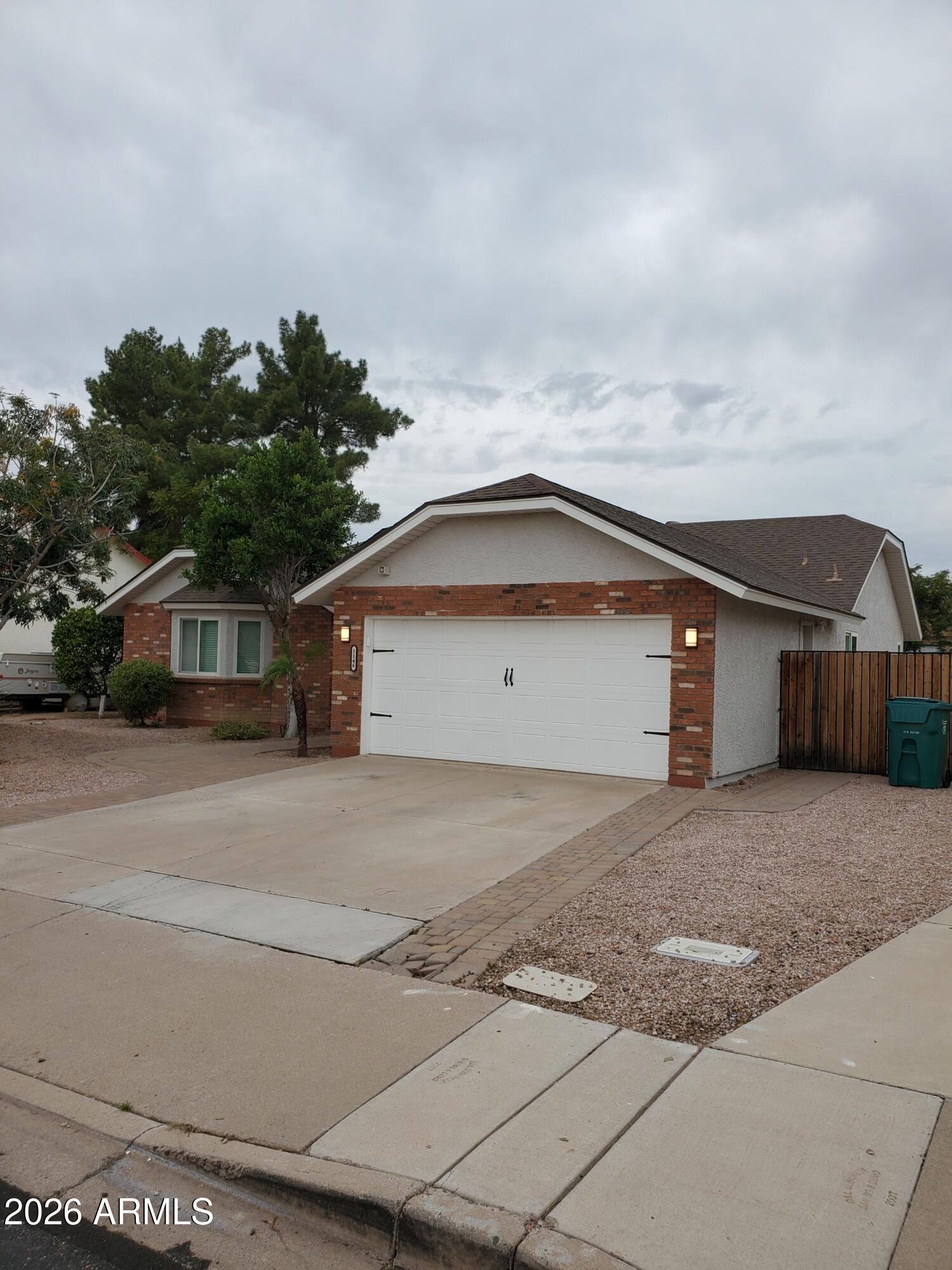 1146 E JENSEN Street