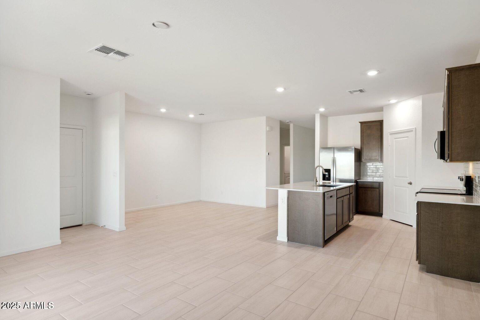 25445 W BOWKER Street