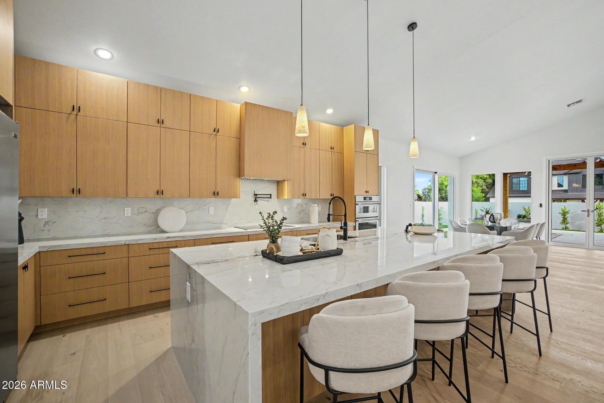 MEADOWLARK MANOR - Residential