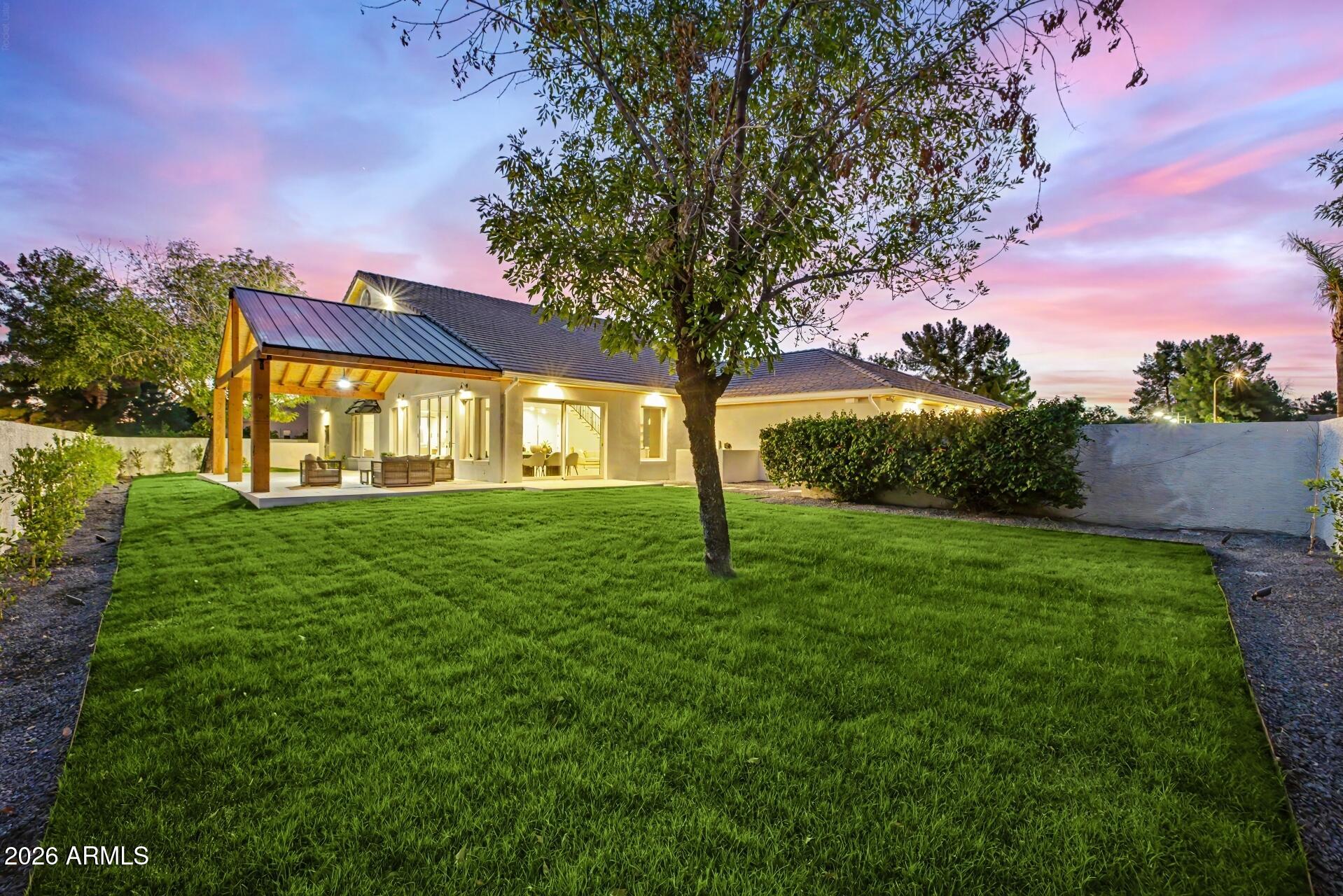 MEADOWLARK MANOR - Residential