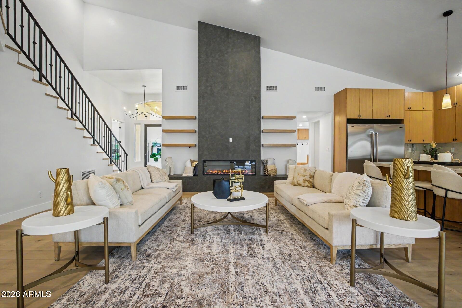 MEADOWLARK MANOR - Residential