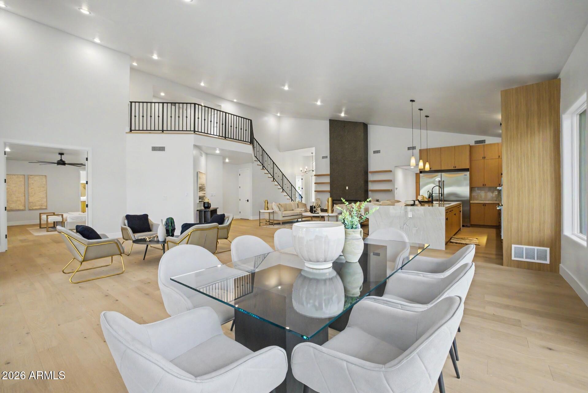 MEADOWLARK MANOR - Residential