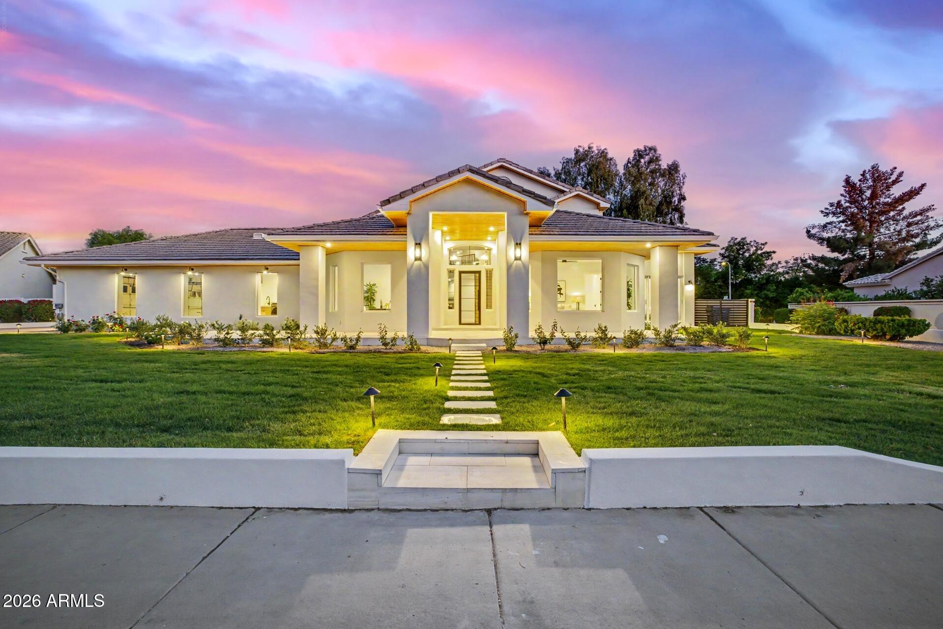 MEADOWLARK MANOR - Residential