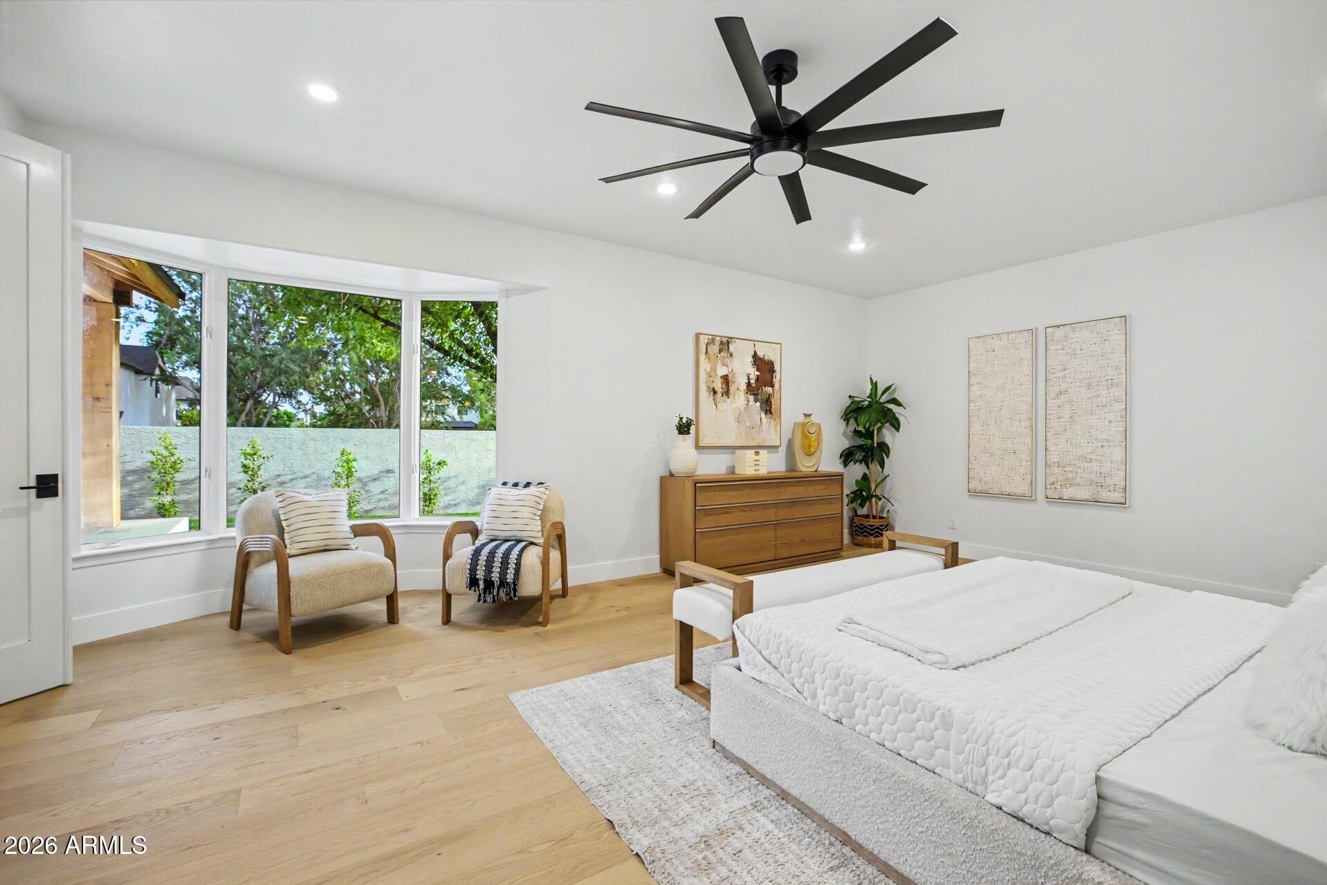 MEADOWLARK MANOR - Residential