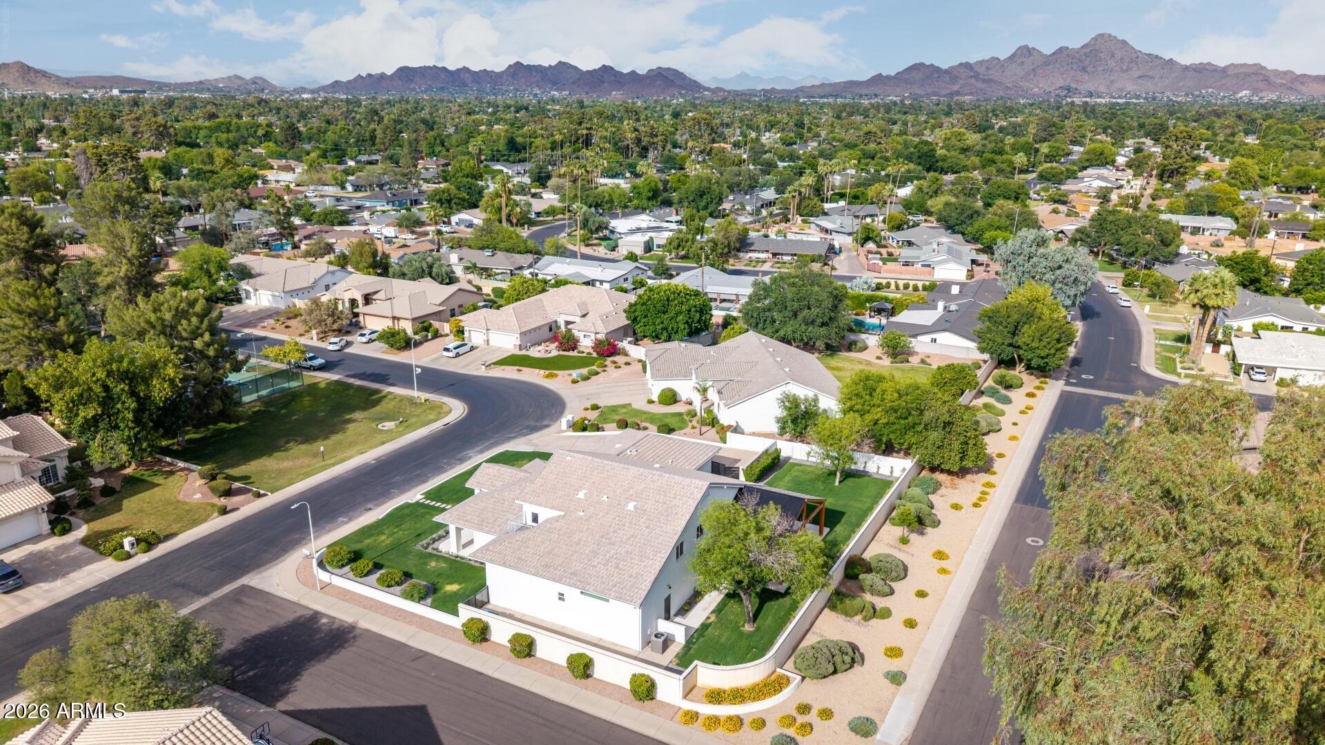 MEADOWLARK MANOR - Residential
