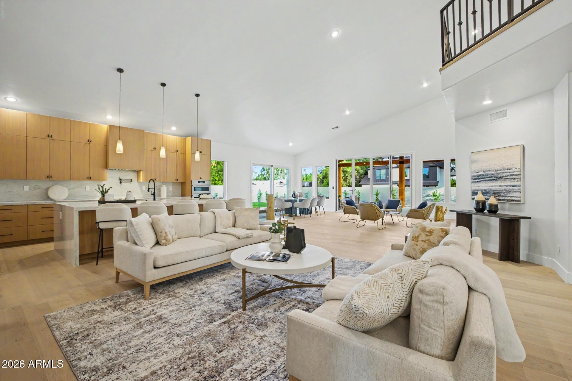MEADOWLARK MANOR - Residential